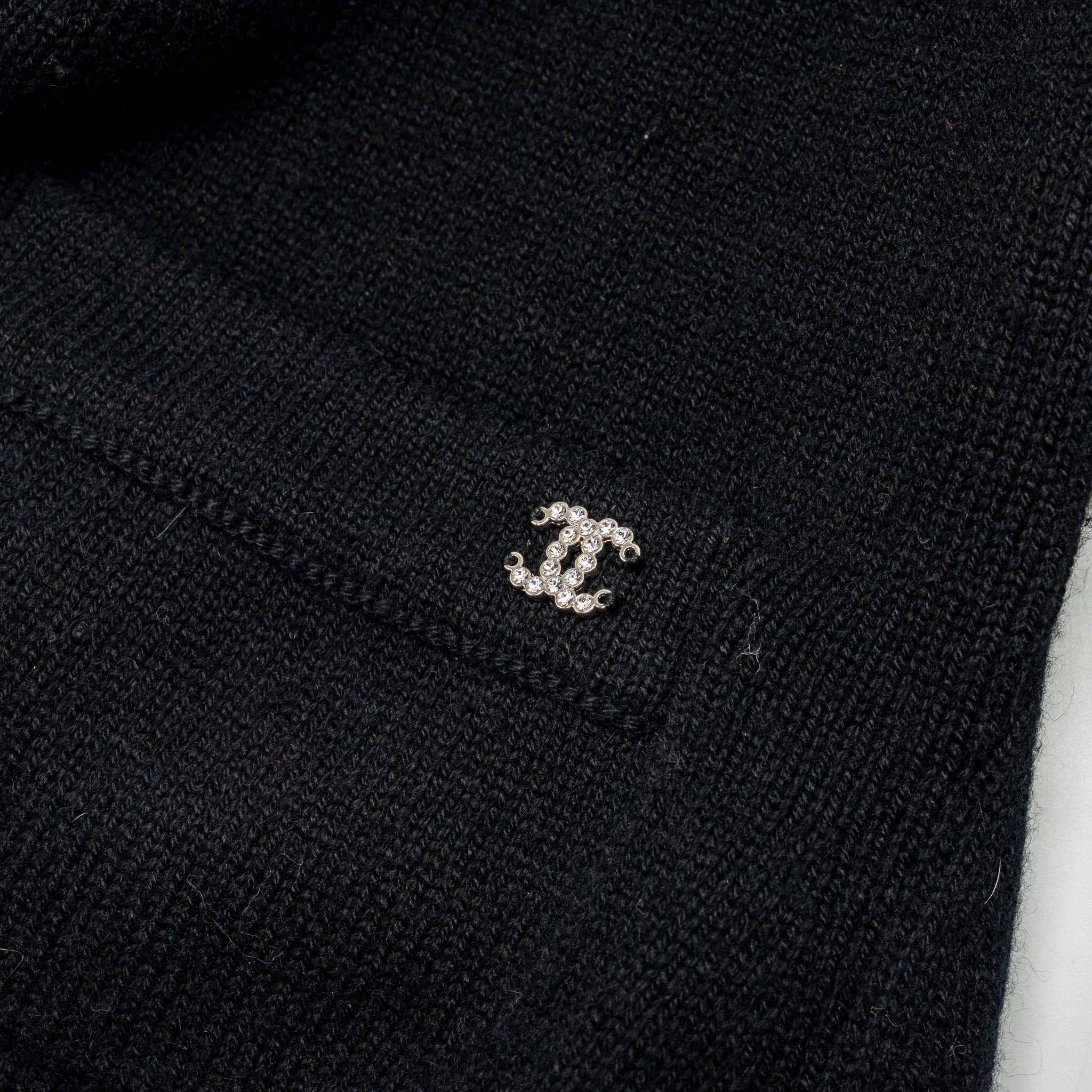 Chanel Size 34 Crystal Button Cardigan Cashmere Black - Image 5
