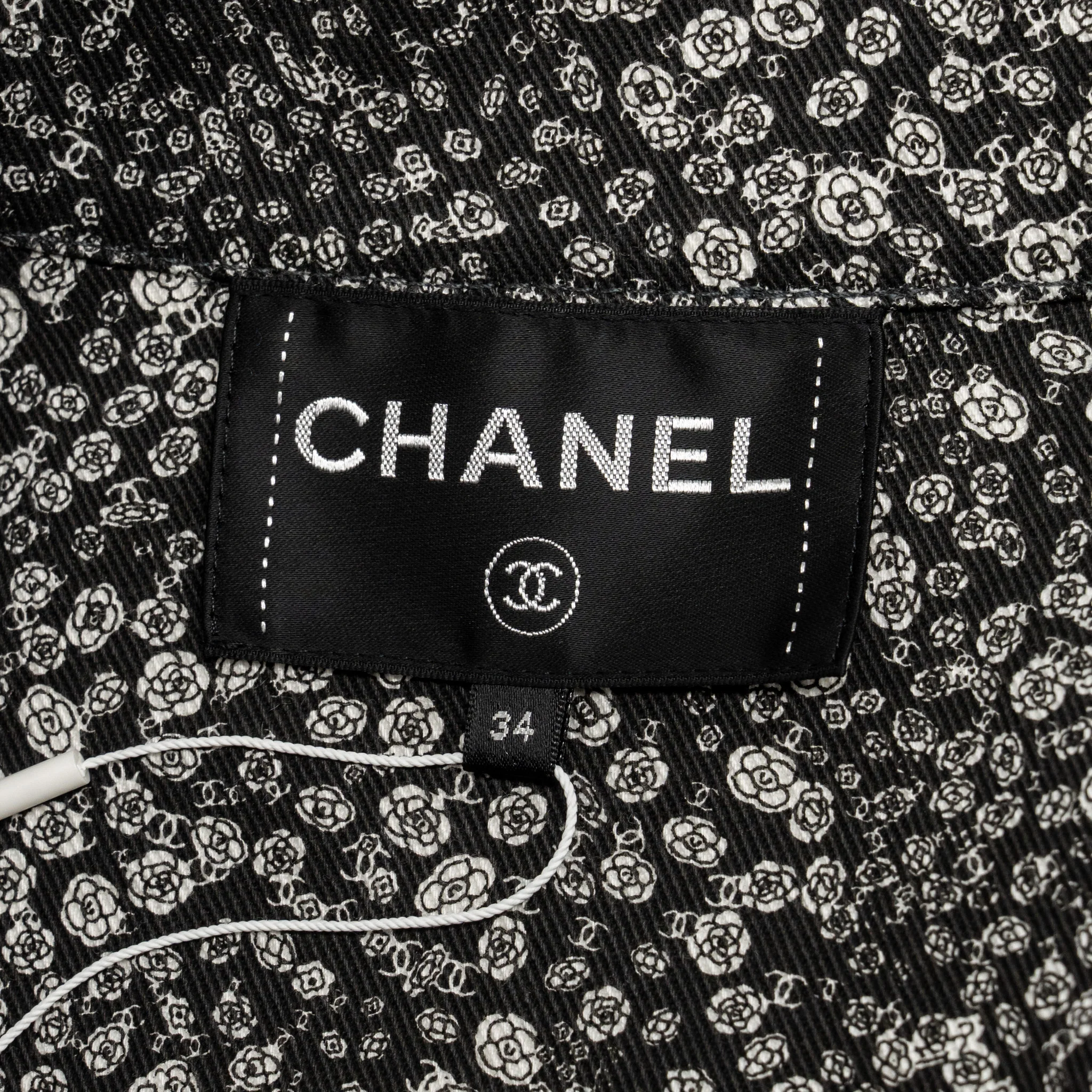 Chanel size 34 21B denim jacket black - Image 6