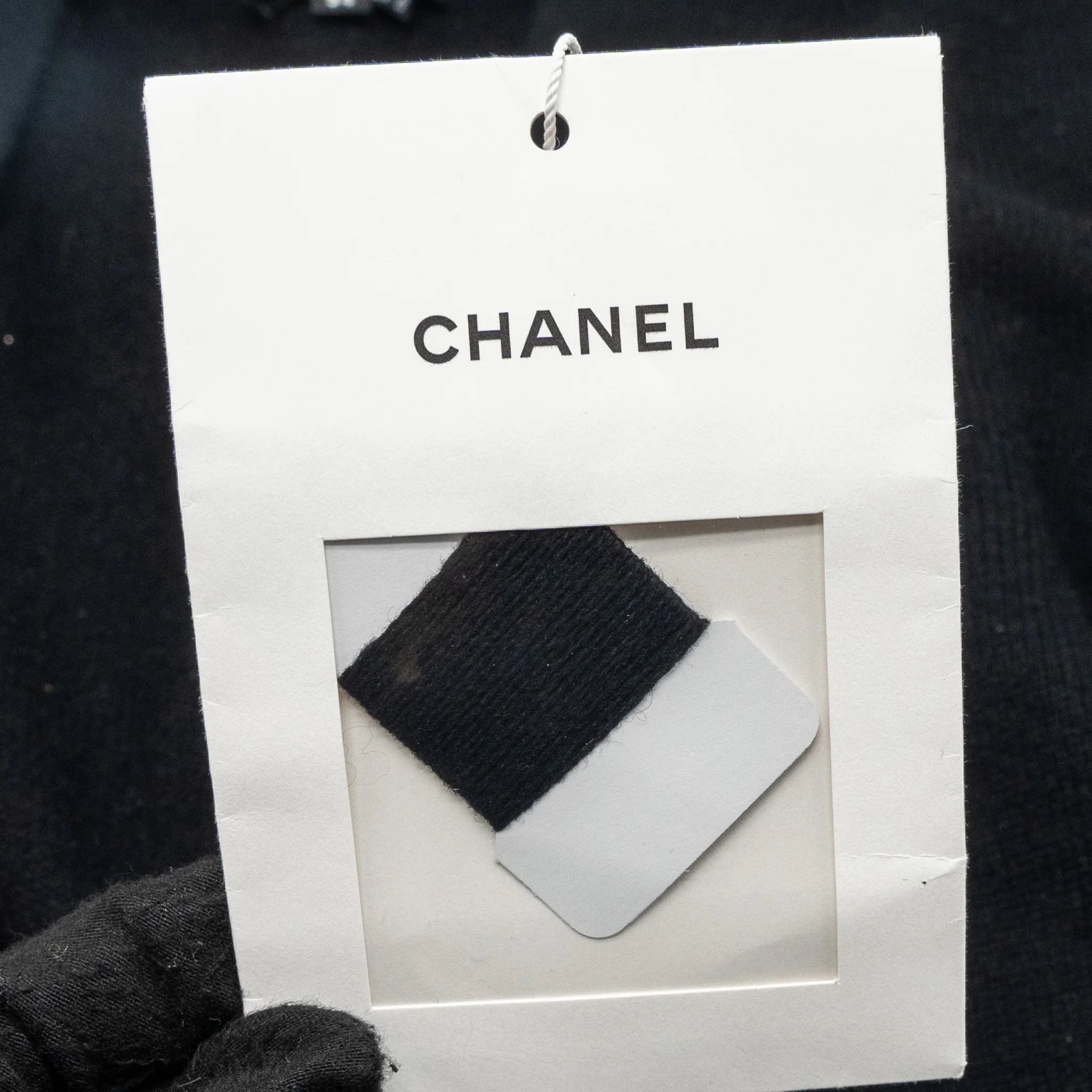 Chanel Size 34 22A Cardigan Cashmere Black - Image 8
