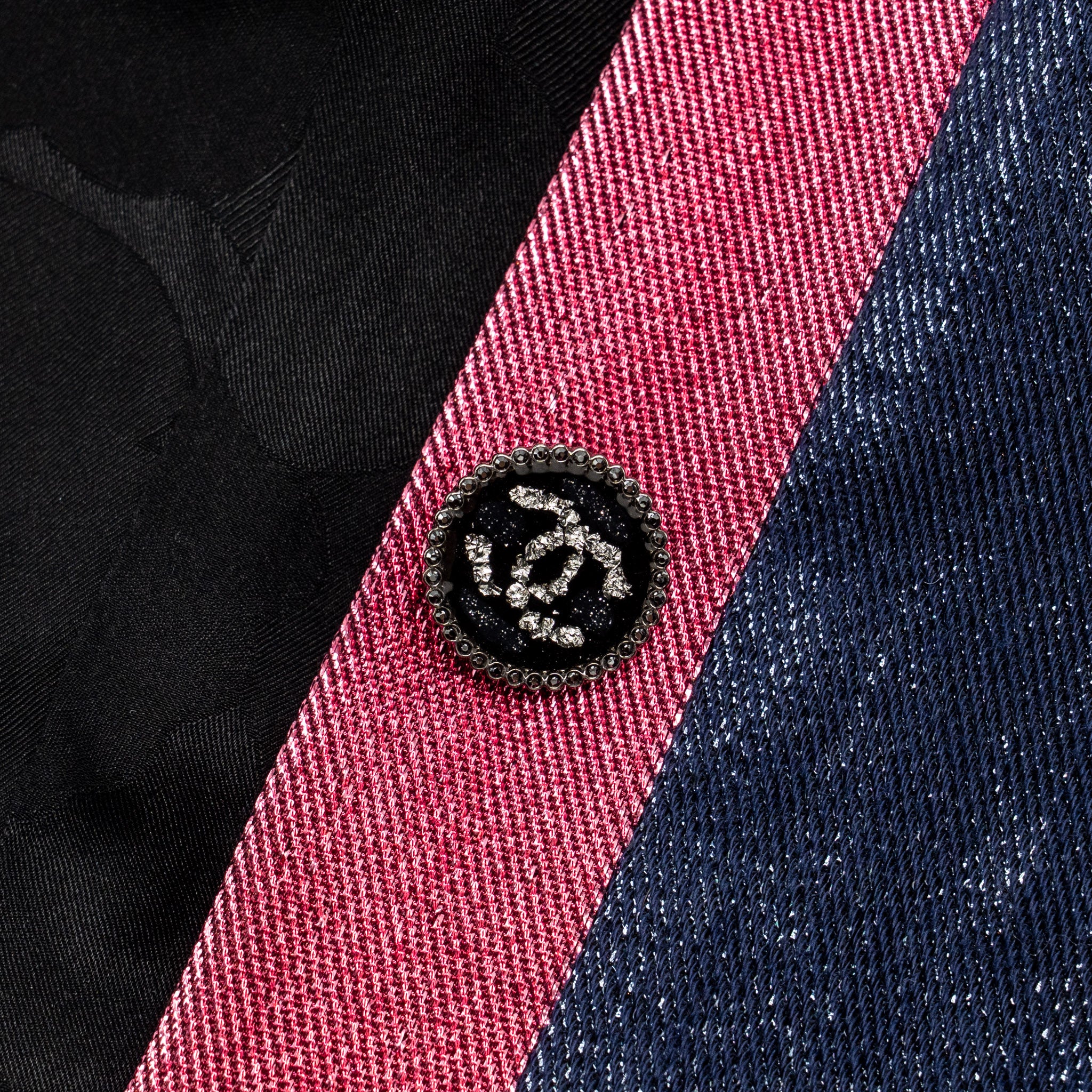 Chanel Size 36 22K CC Button Top Wool/Polyamide Metallic Navy Blue/Pink - Image 4