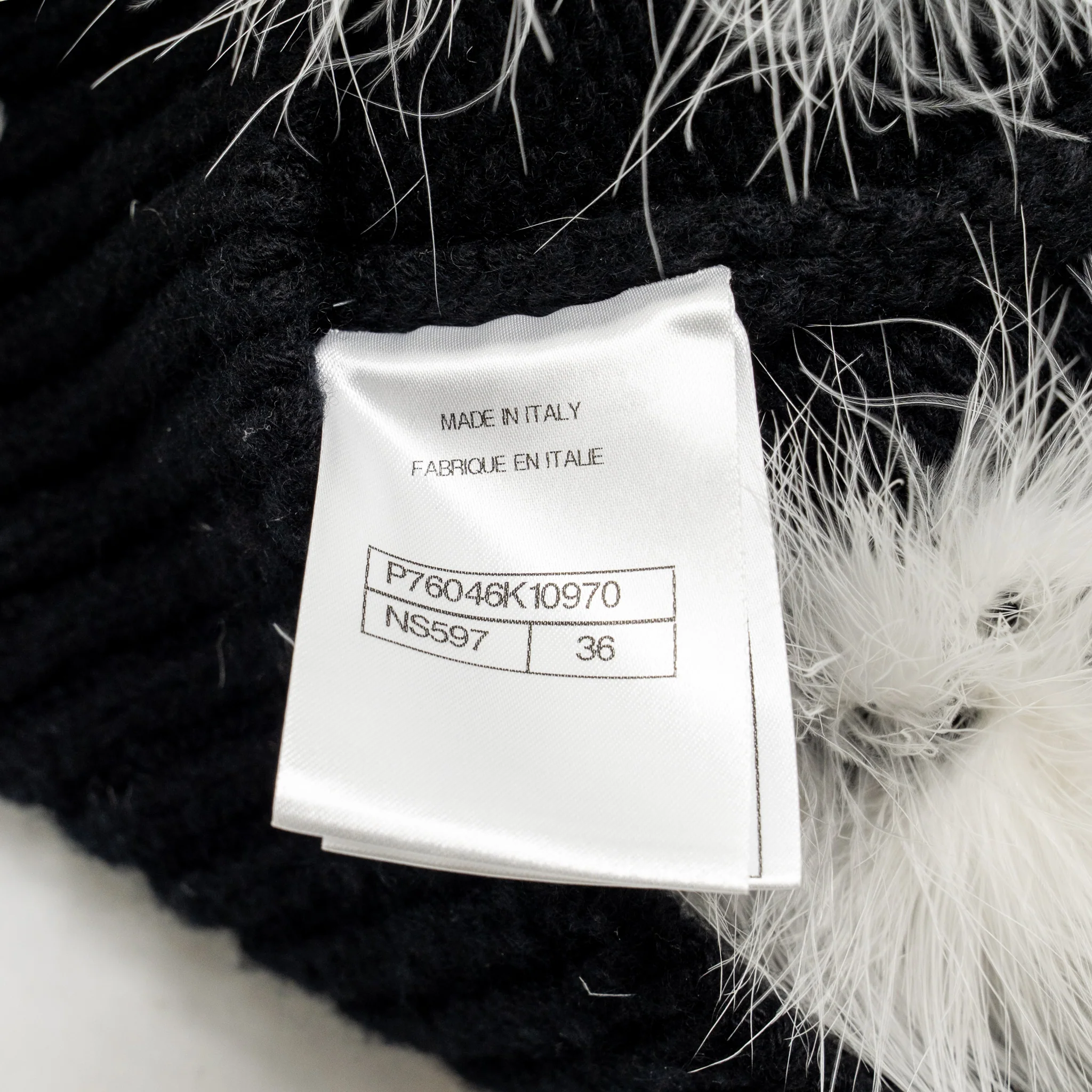 Chanel Size 36 23K pullover cashmere black / white - Image 6