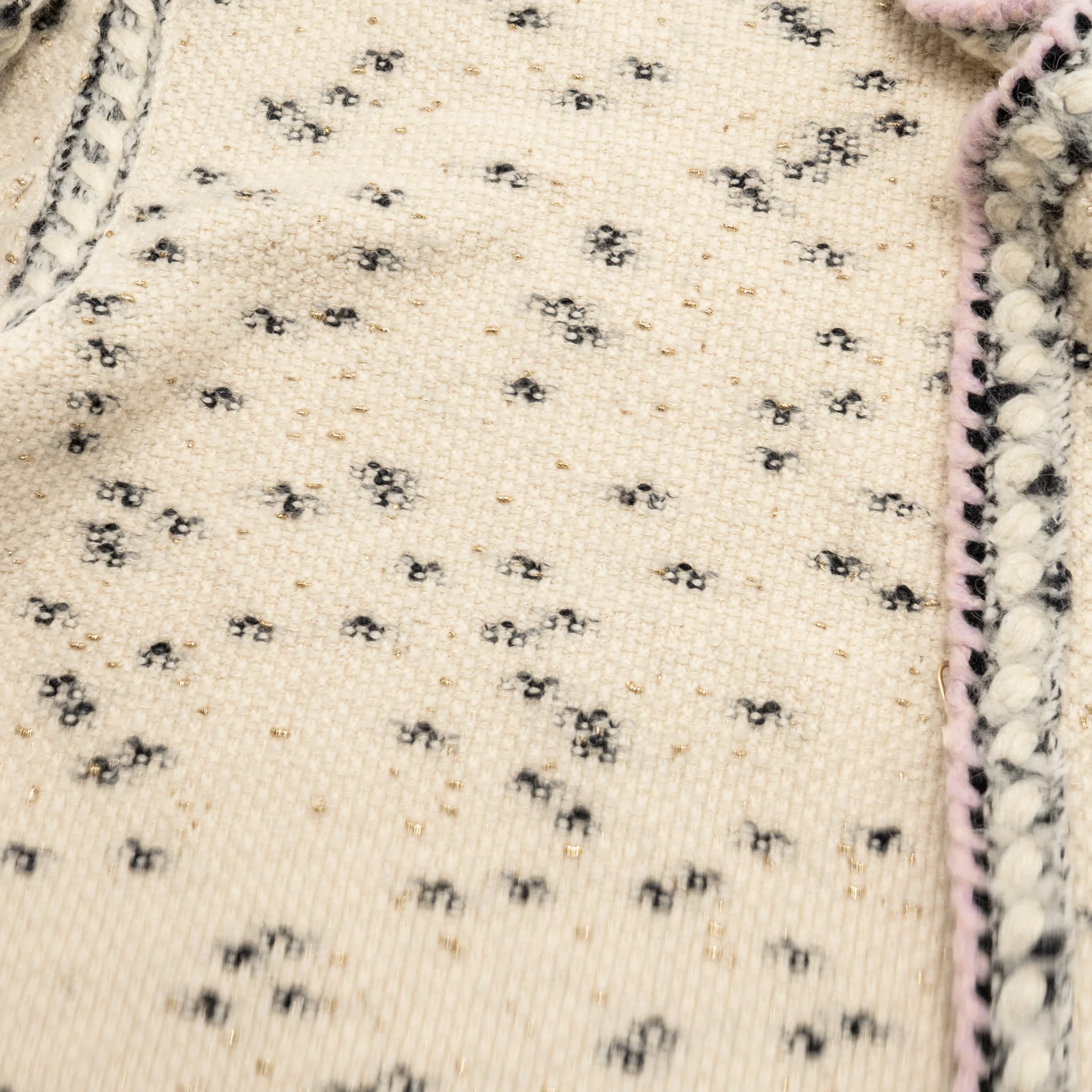 Chanel Size 38 21A Jacket Cashmere/Wool Ecru/Black/Gold/Pink - Image 5