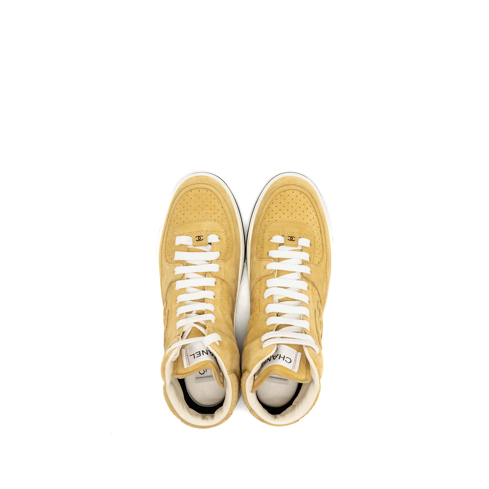 Chanel Size 38 23A CC Logo High-Top Sneakers Suede Kidskin Dark Beige - Image 6