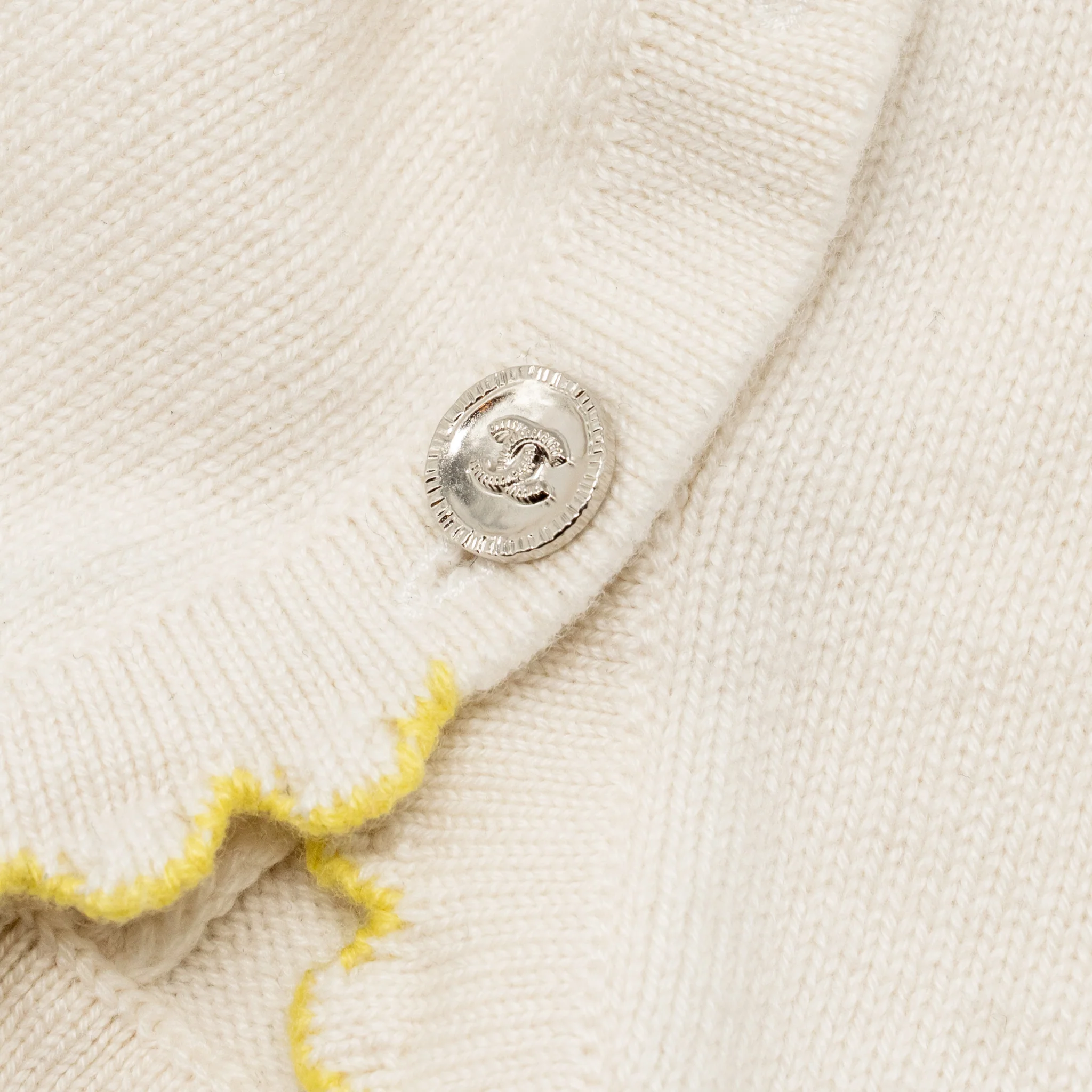 Chanel Size 38 CC Button Cardigan Cashmere Off-white/Yellow - Image 5