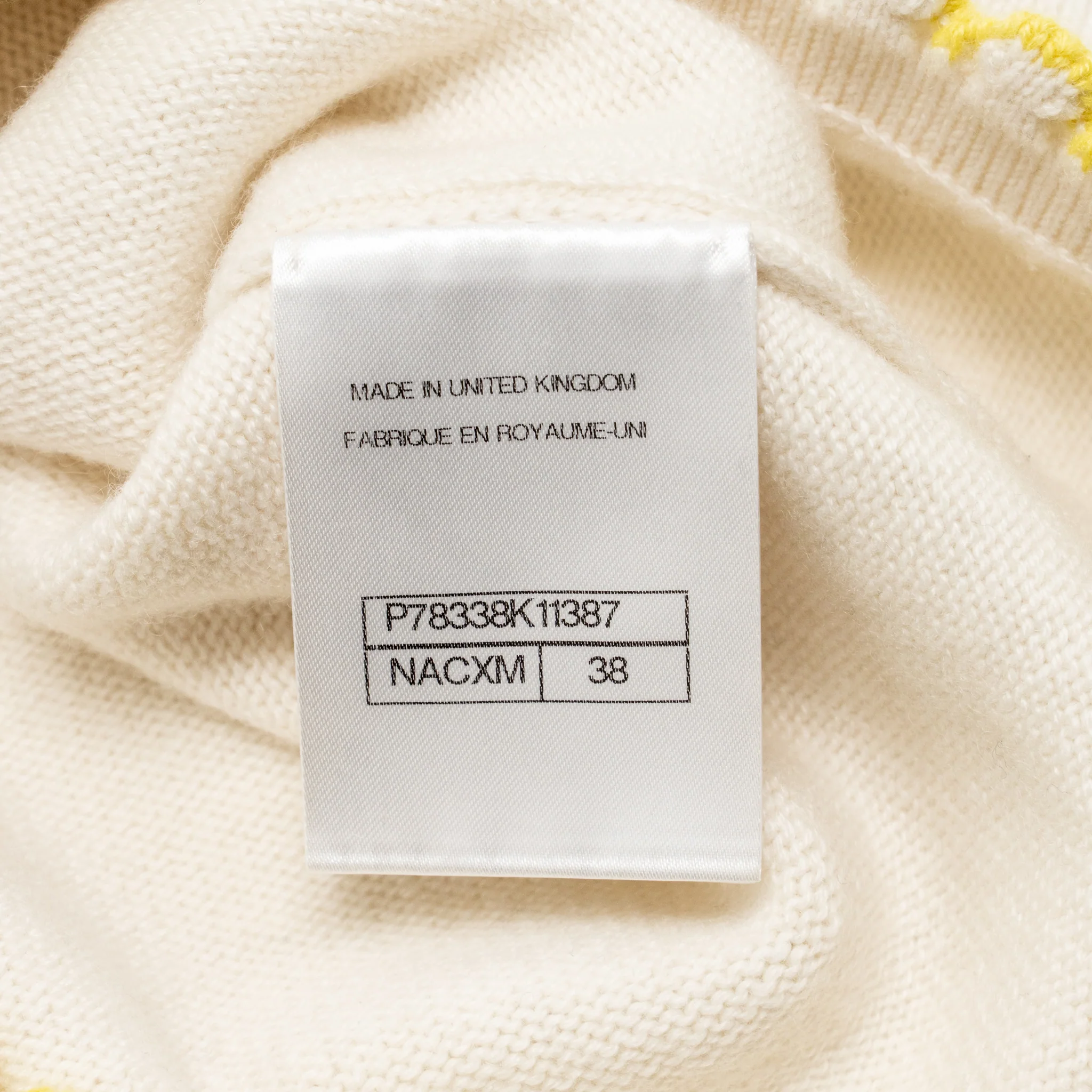 Chanel Size 38 CC Button Cardigan Cashmere Off-white/Yellow - Image 7