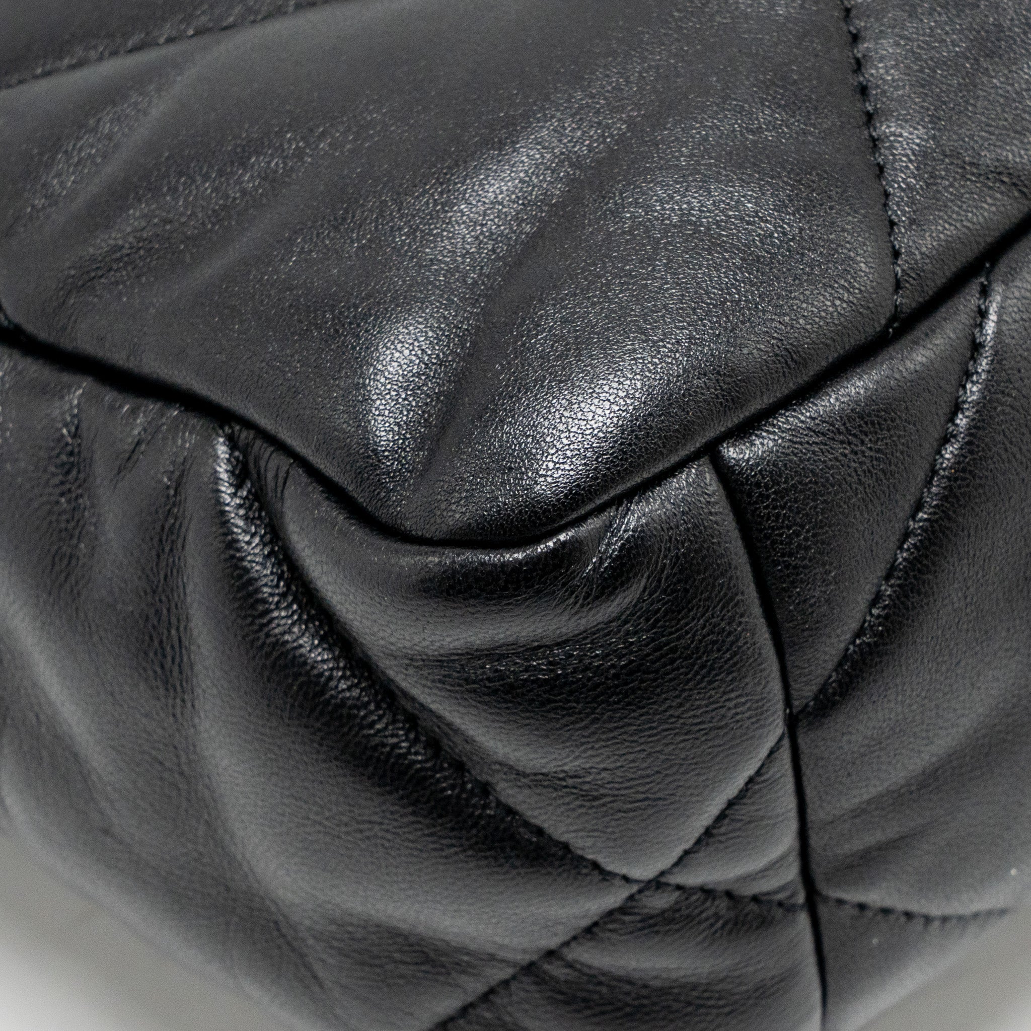 Chanel Small 19 bag Lambskin black multicolor hardware (microchip) - Image 11