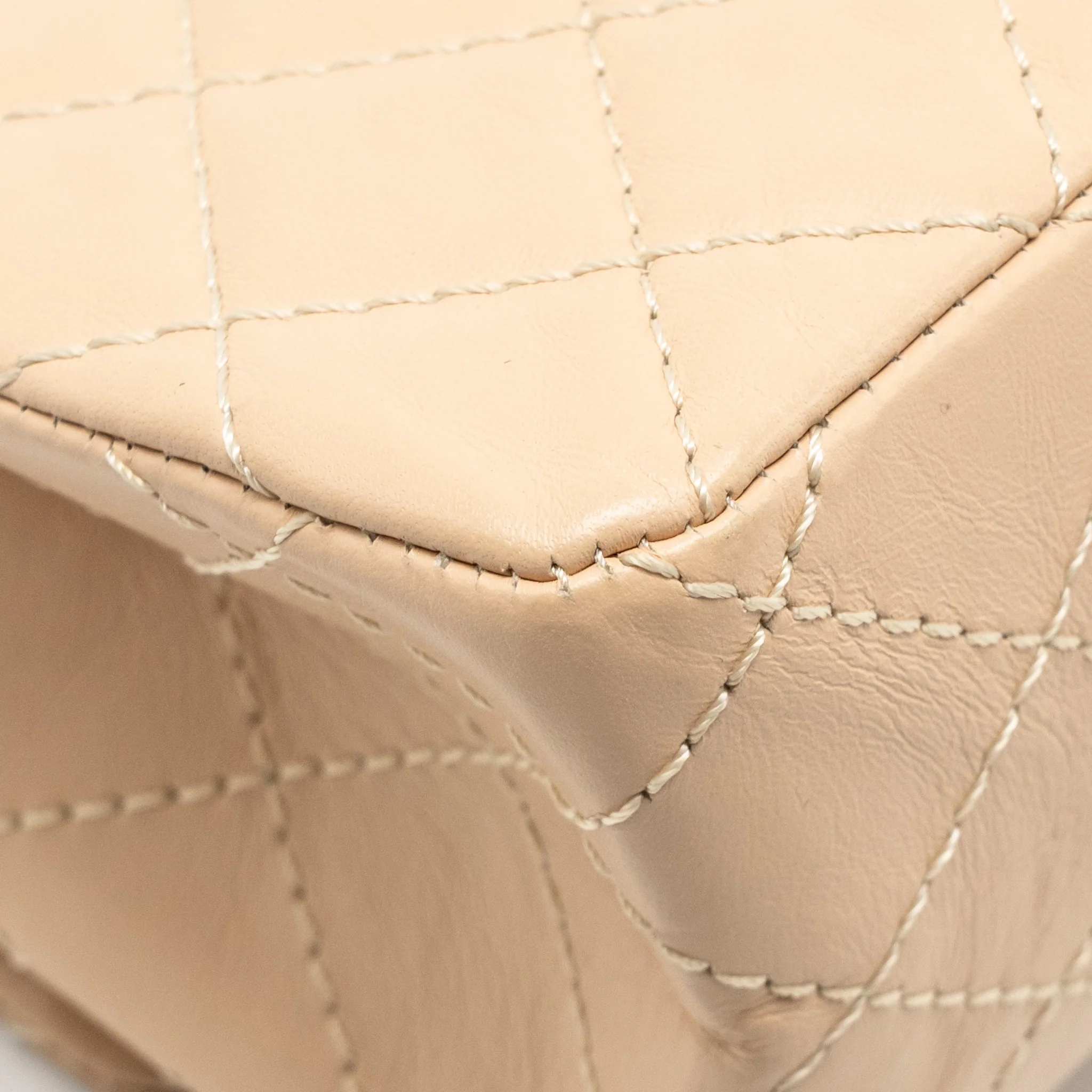 Chanel Small 2.55 Reissue Double Flap Bag Aged Calfskin Beige GHW - Image 10