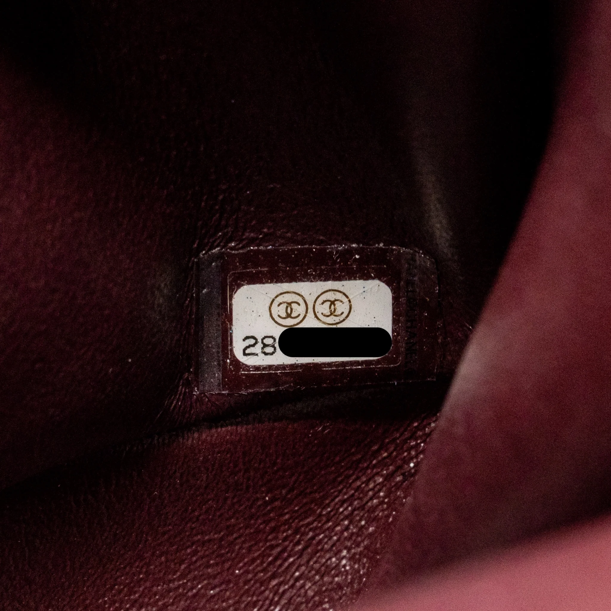 Chanel small 2.55 Reissue flap bag aged calfskin black SHW - Image 17
