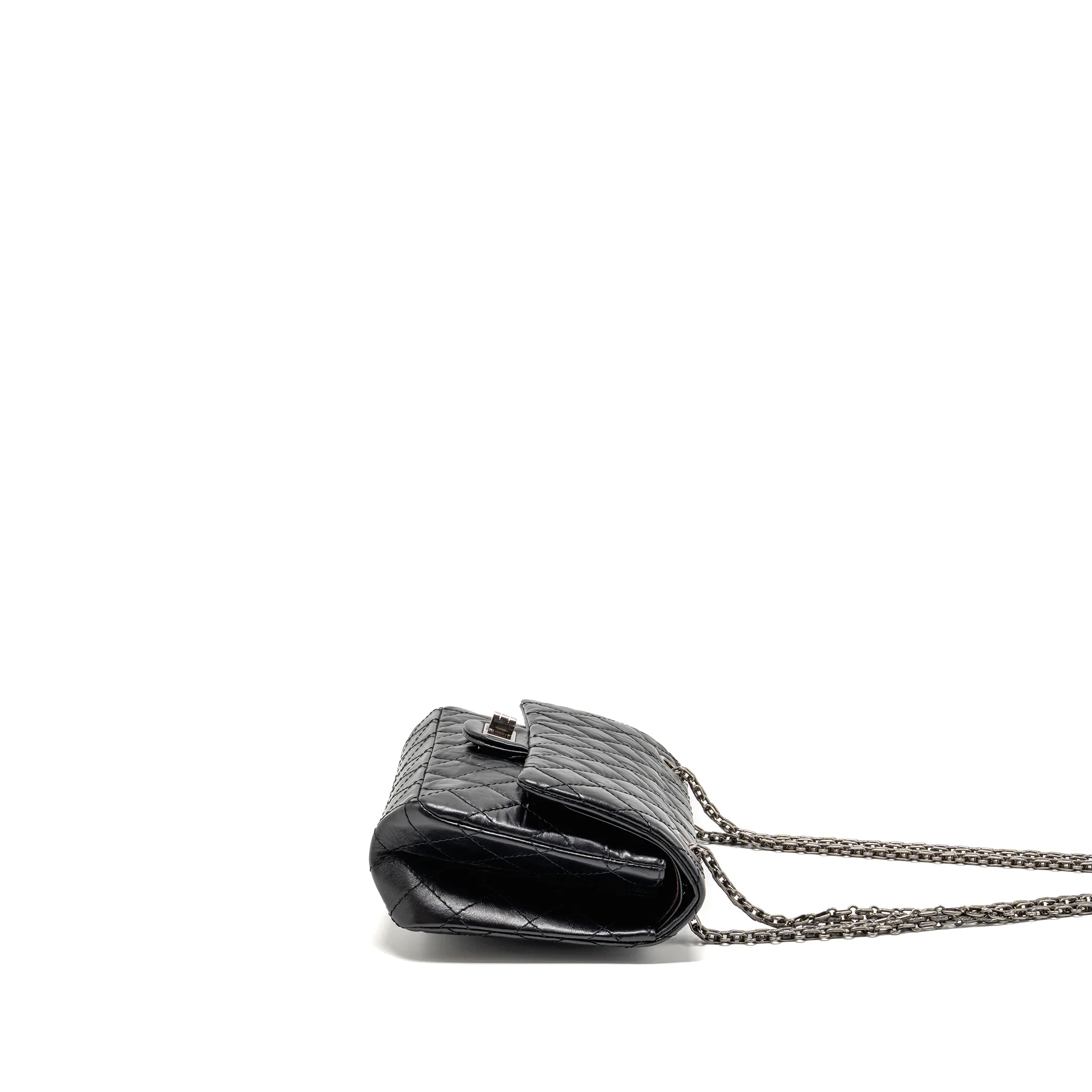 Chanel small 2.55 Reissue flap bag aged calfskin black SHW - Image 4