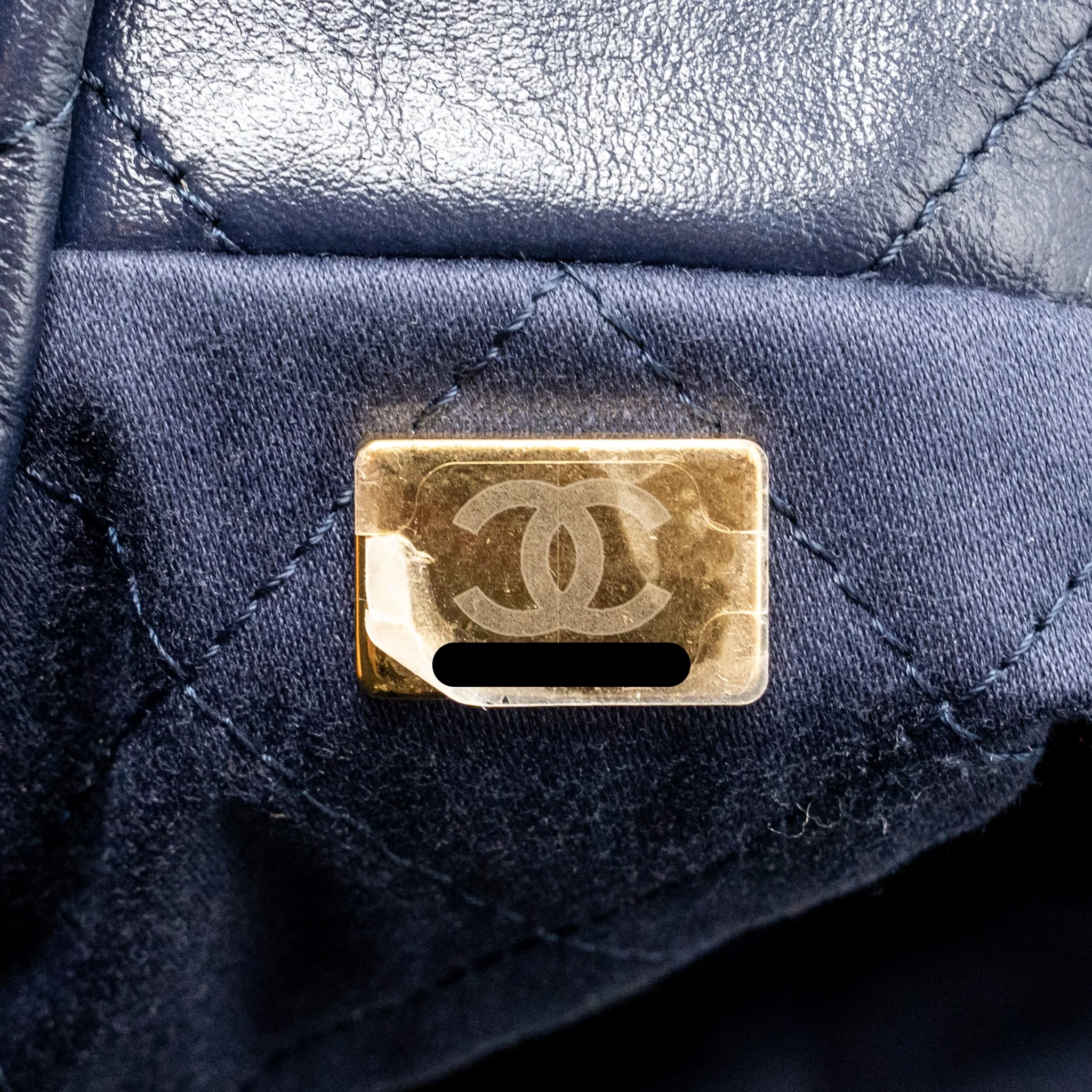 Chanel Small 22 bag calfskin blue GHW (microchip) - Image 17