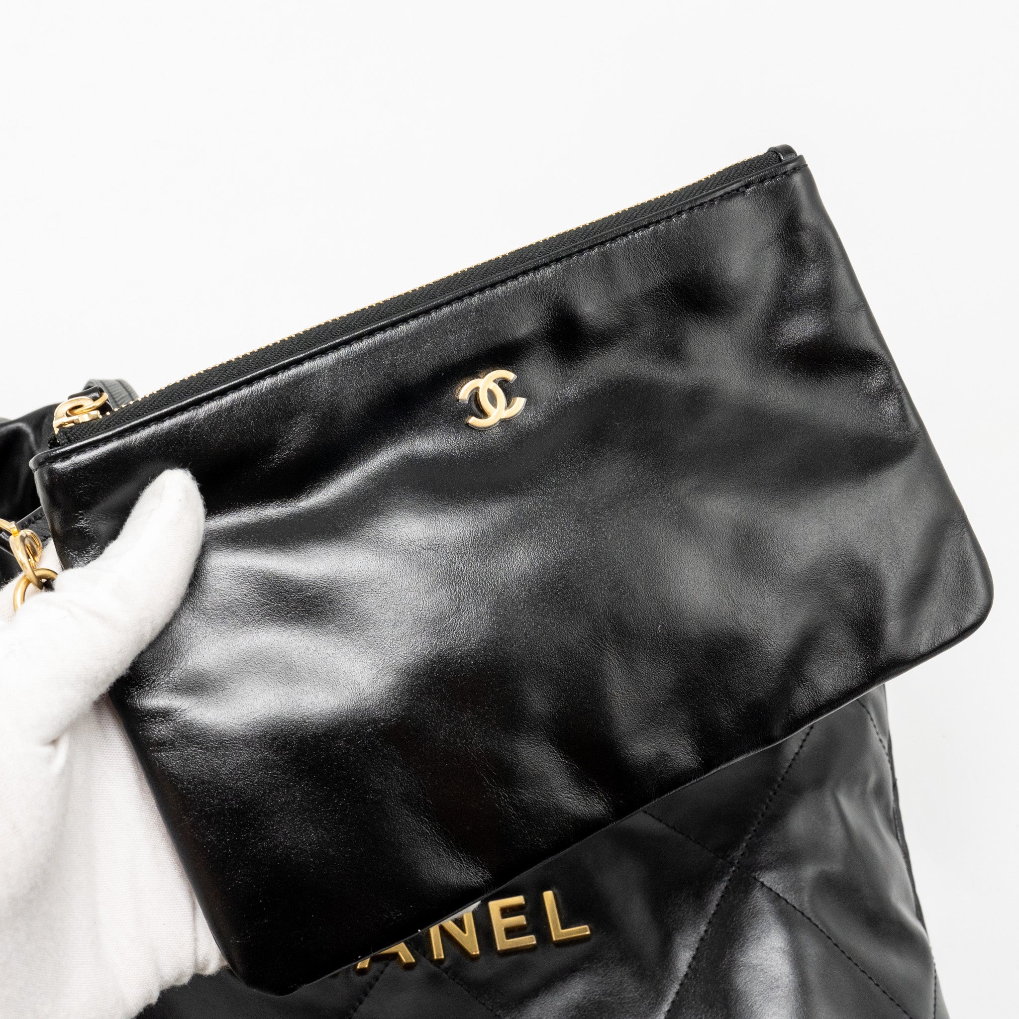 Chanel Small 22Bag Shiny Calfskin BLACK GHW (Microchip) - Image 12