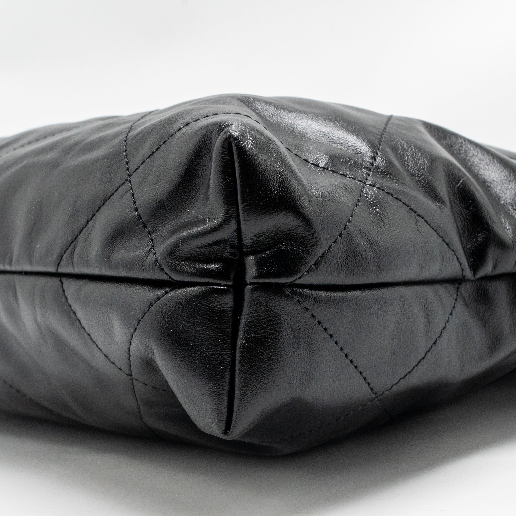 Chanel small 22 bag shiny calfskin black SHW (microchip) - Image 8