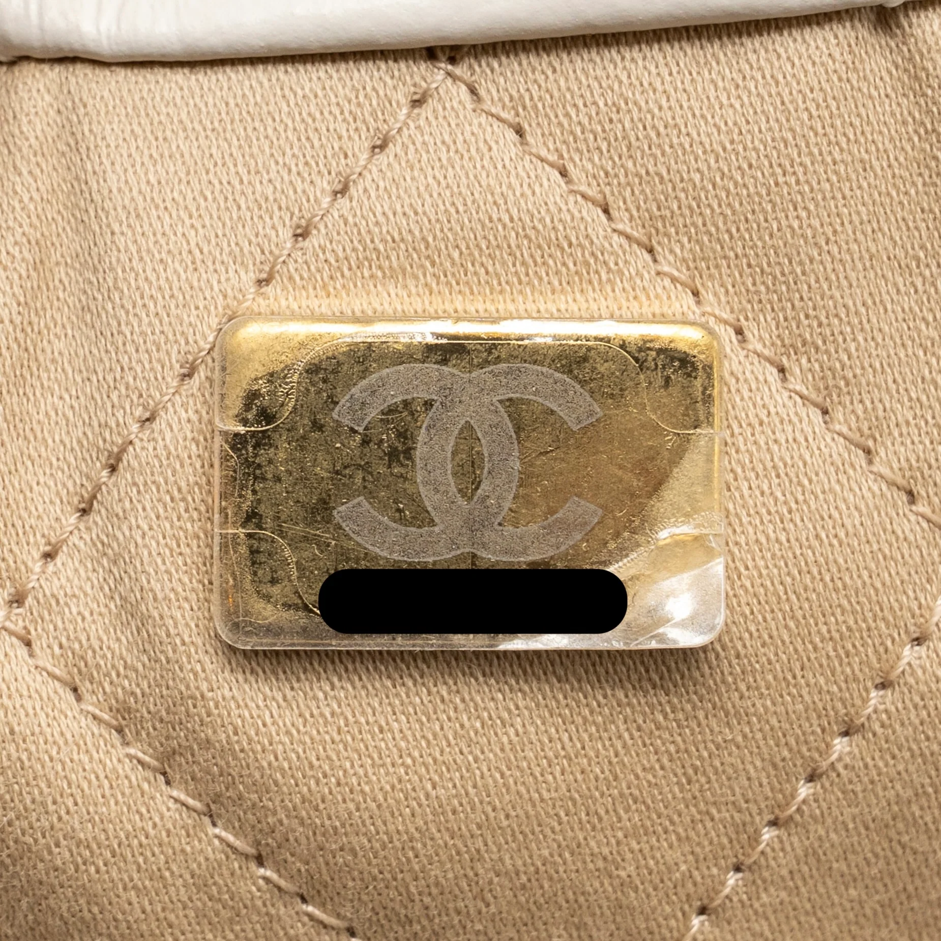 Chanel Small 22 Bag with Black Letter Logo Calfskin White GHW (Microchip) - Image 15
