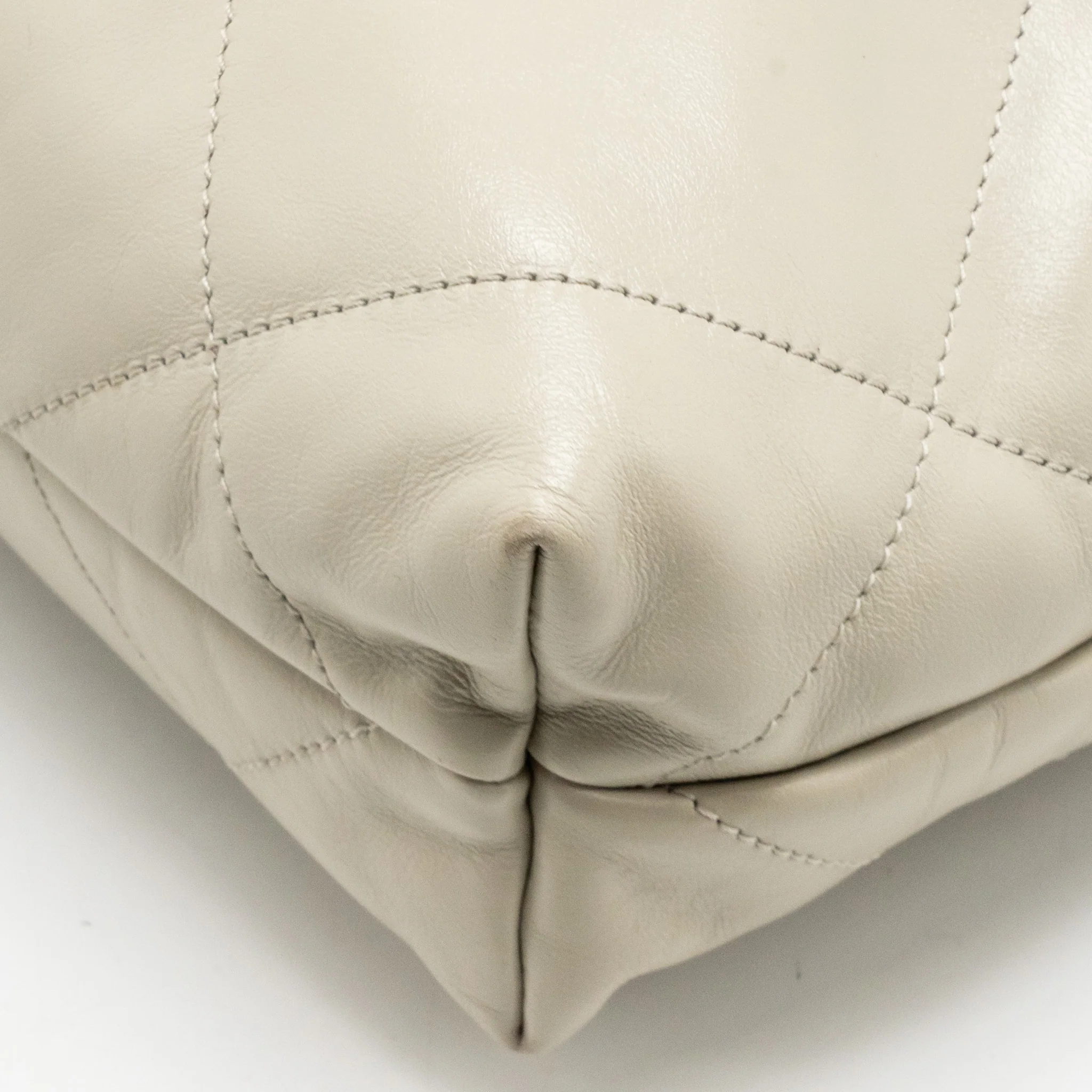 Chanel Small 22 Shiny Calfskin Light Grey SHW (Microchip) - Image 10