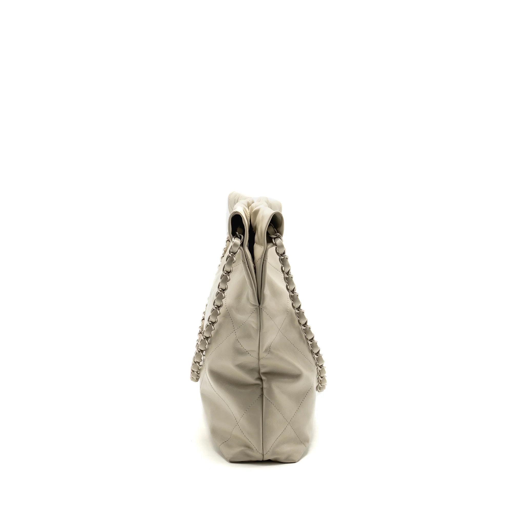 Chanel Small 22 Shiny Calfskin Light Grey SHW (Microchip) - Image 4