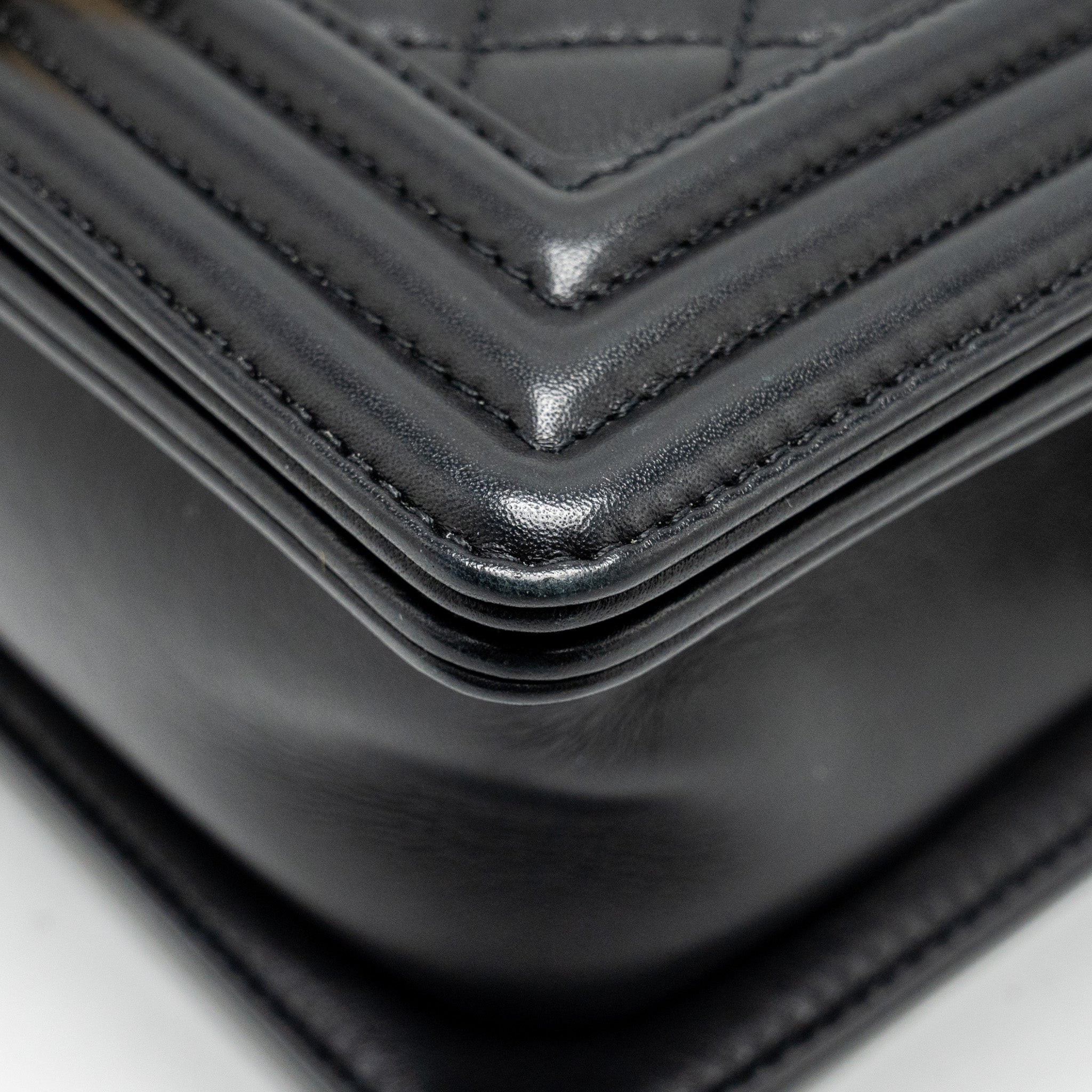 Chanel Small Boy Bag Calfskin Black GHW (Microchip) - Image 8