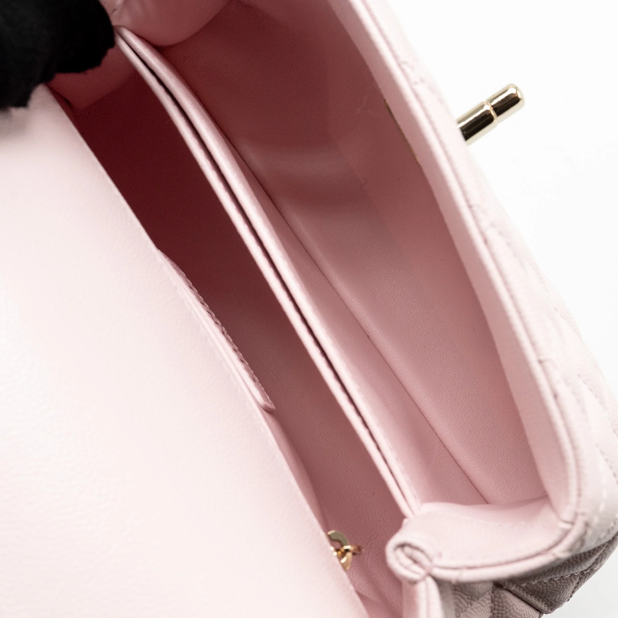 Chanel Small Coco Handle Caviar Light Pink LGHW (microchip) - Image 16
