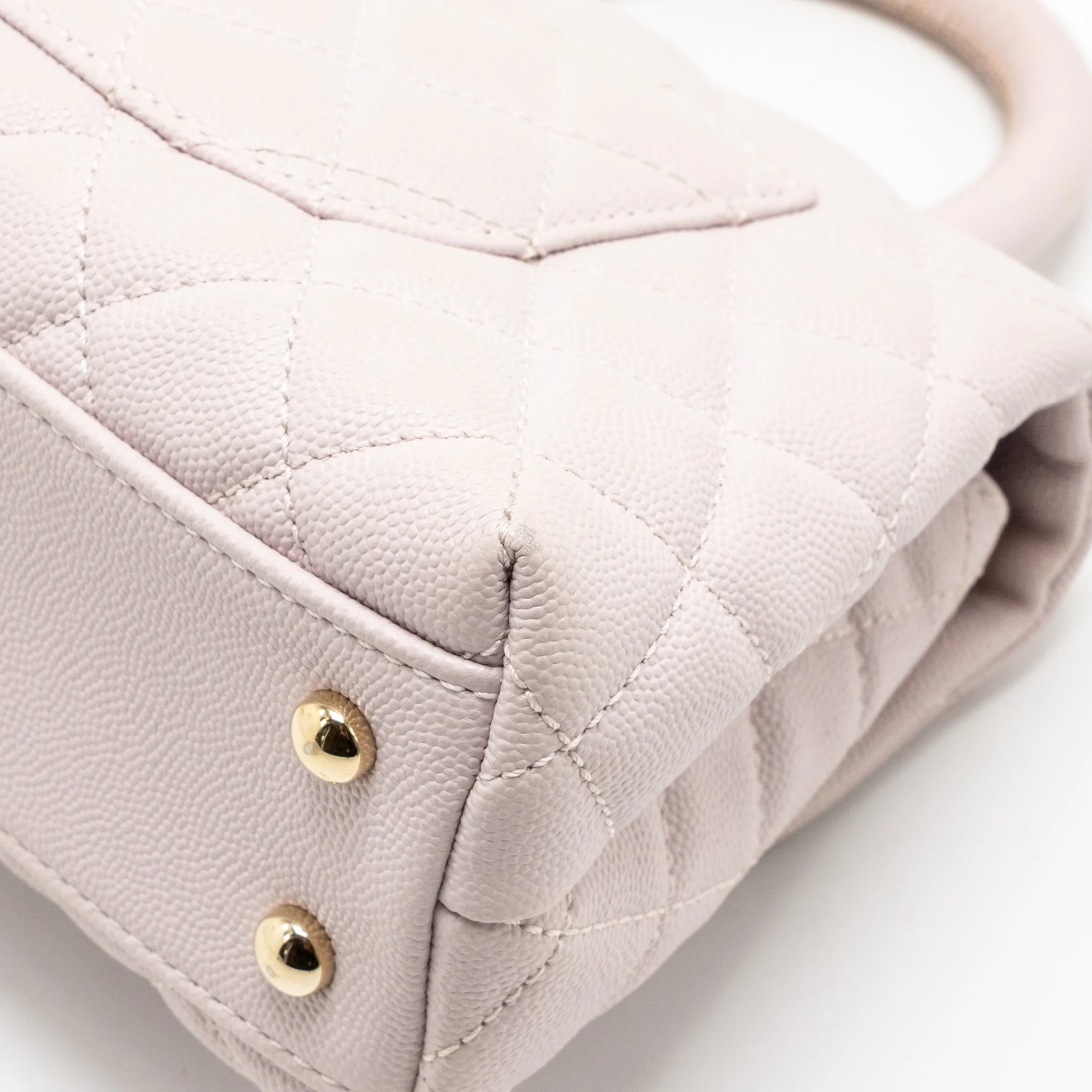 Chanel Small Coco Handle Caviar Lilac LGHW - Image 12