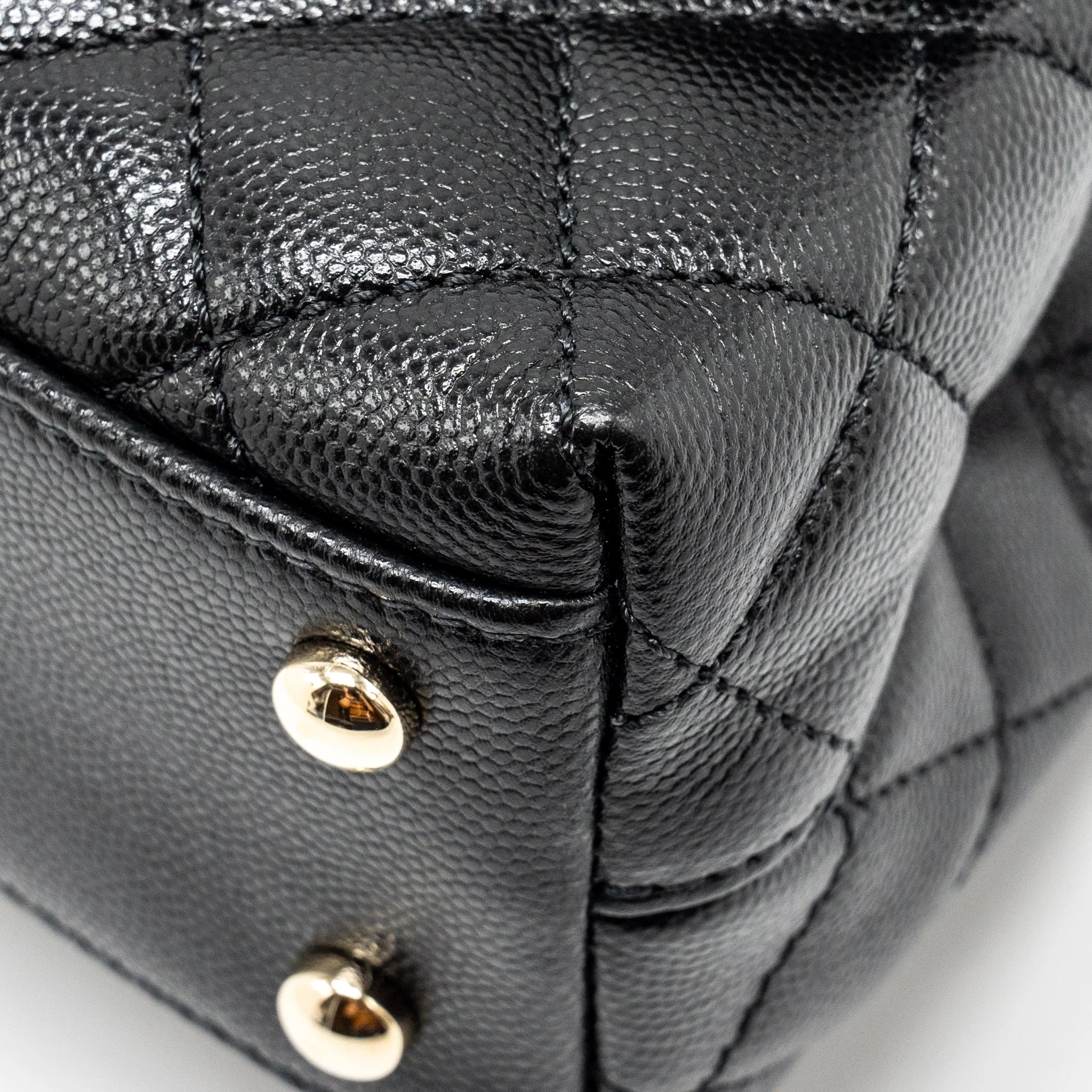 Chanel small coco handle with lizard embossed handle caviar black LGHW (microchip) - Image 9