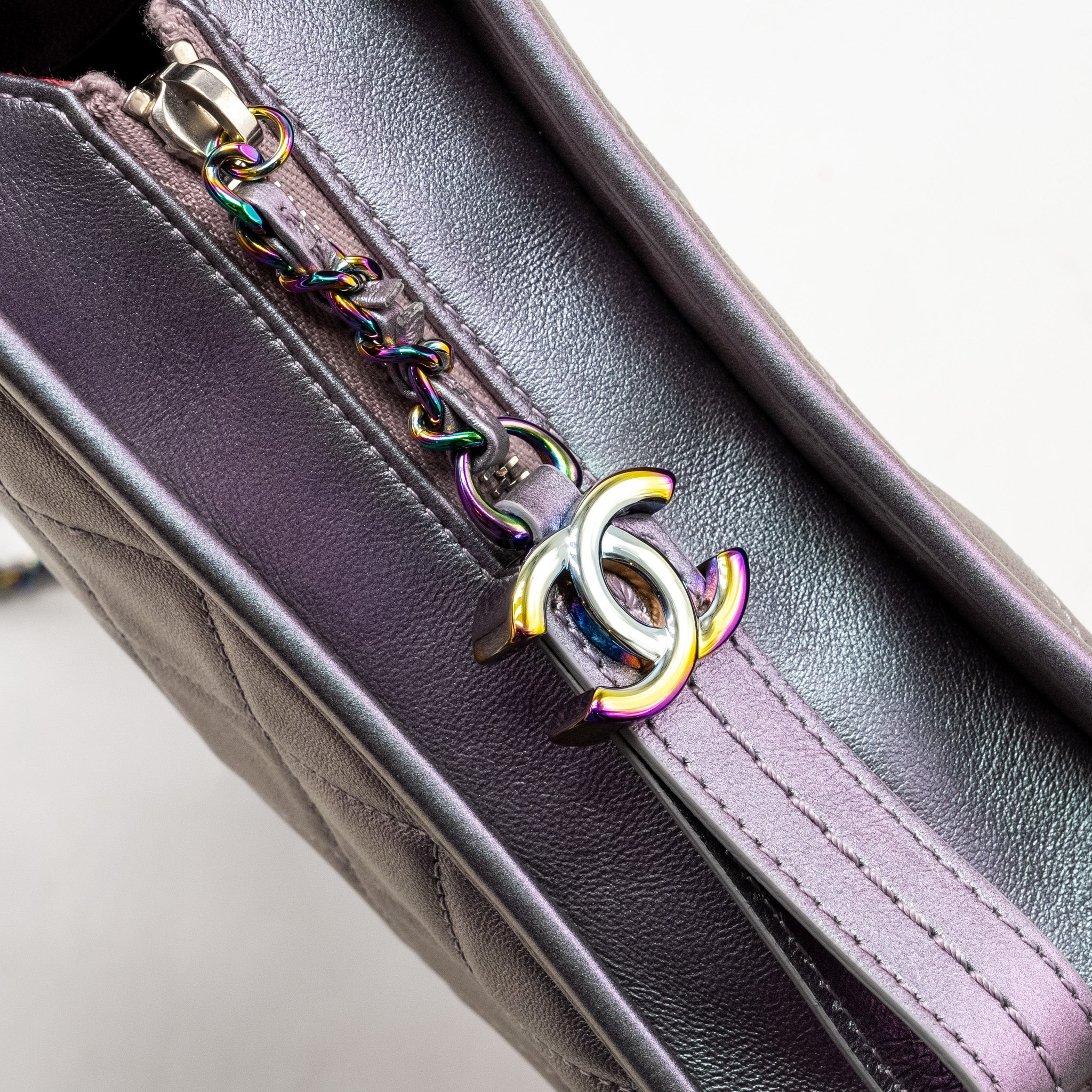 Chanel Small Gabrielle Hobo Bag Calfskin / Lambskin Iridescent Light Purple Multicolour Hardware - Image 13