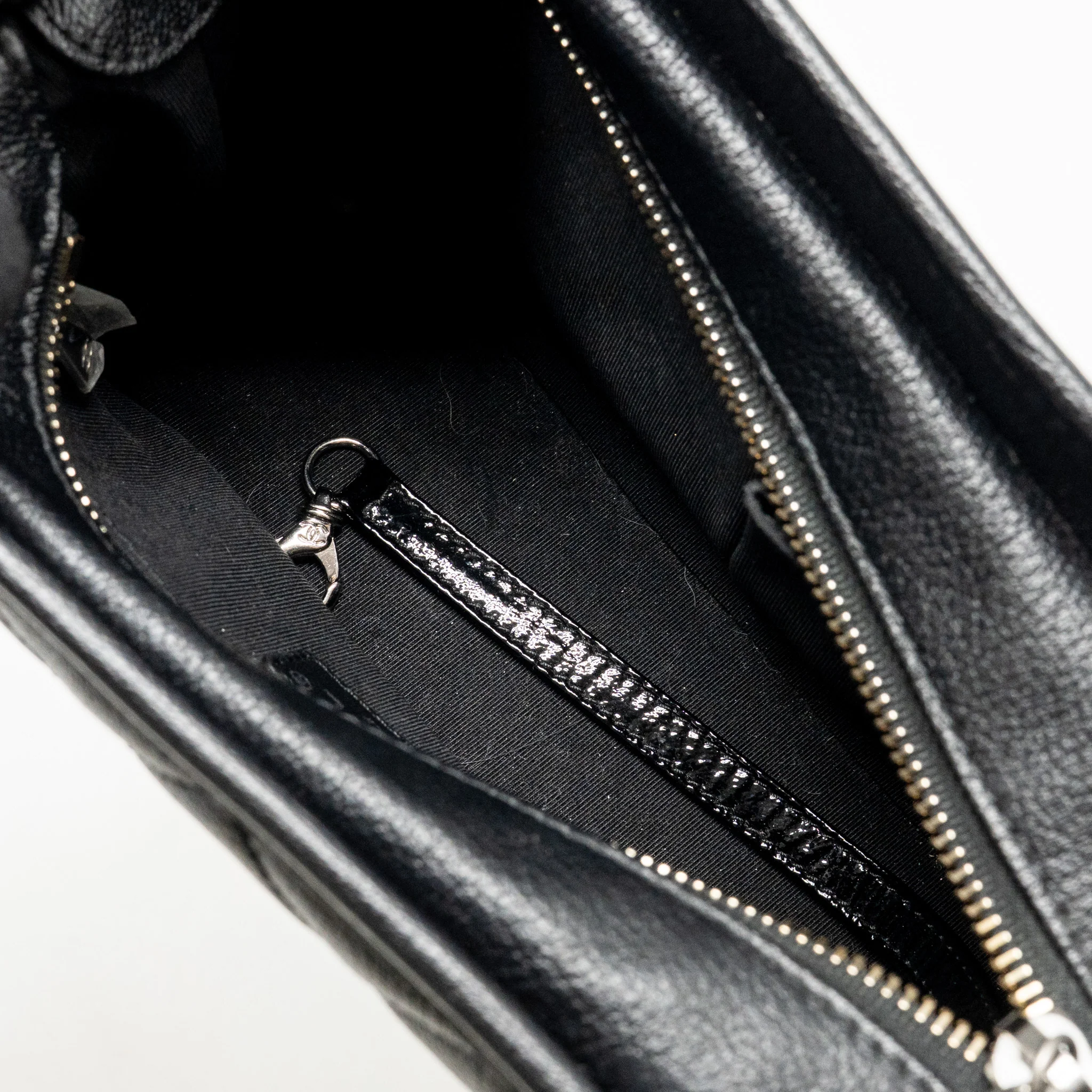 Chanel Small Gabrielle Hobo Bag Goatskin/Patent Black Multicolour Hardware - Image 13