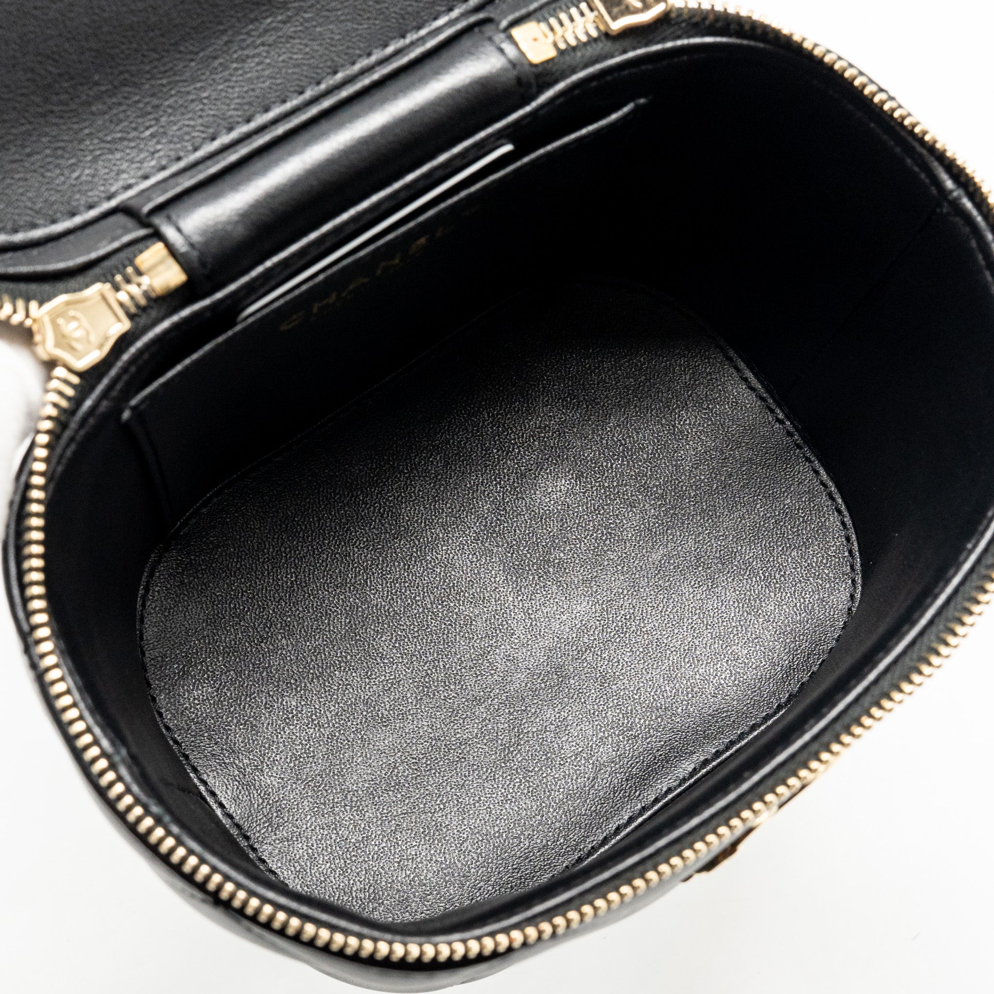 Chanel Trendy CC Round Vanity Case Crossbody Bag Lambskin Black LGHW - Image 16