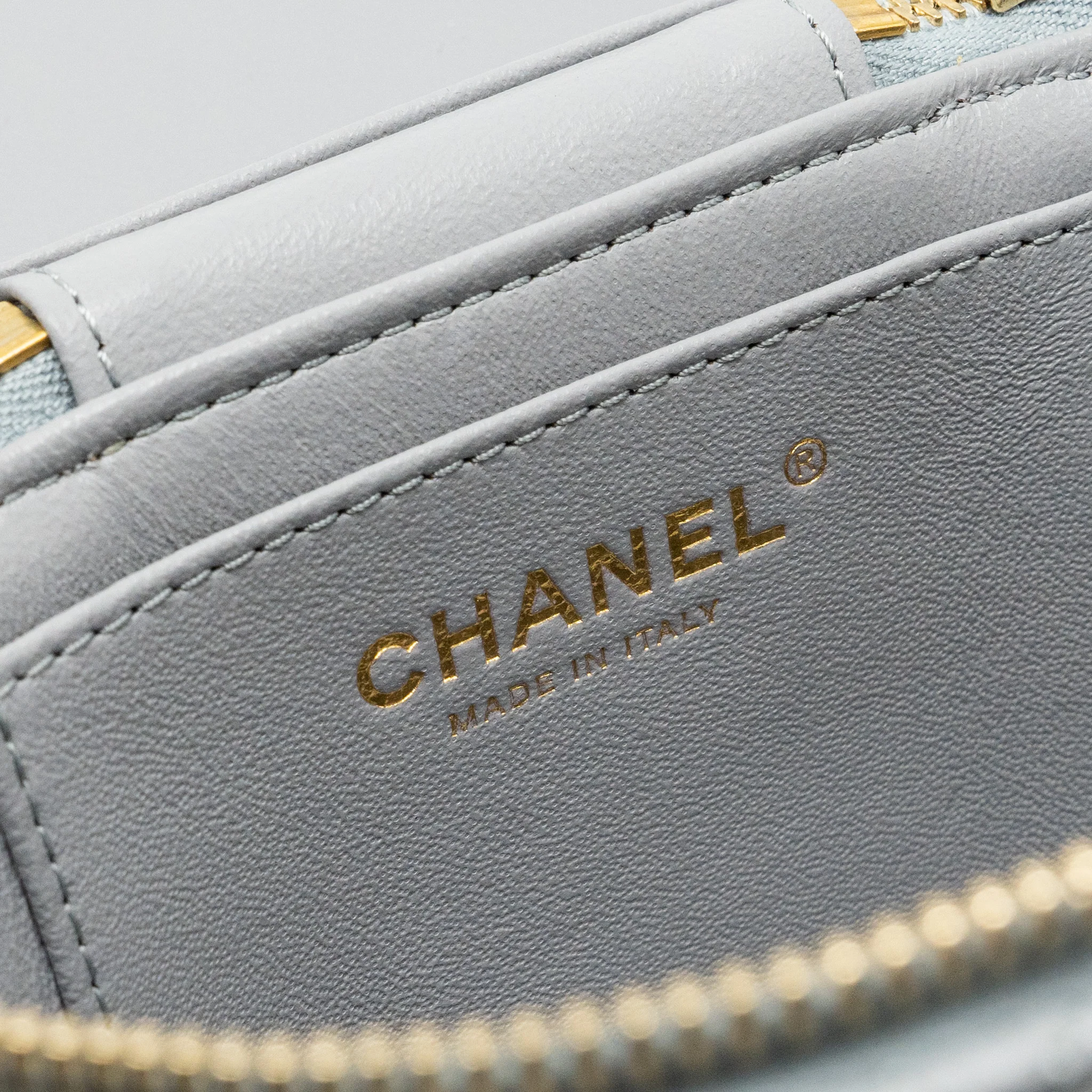CHANEL Trendy CC Top Handle Vanity With Chain Lambskin Grey LGHW - Image 18