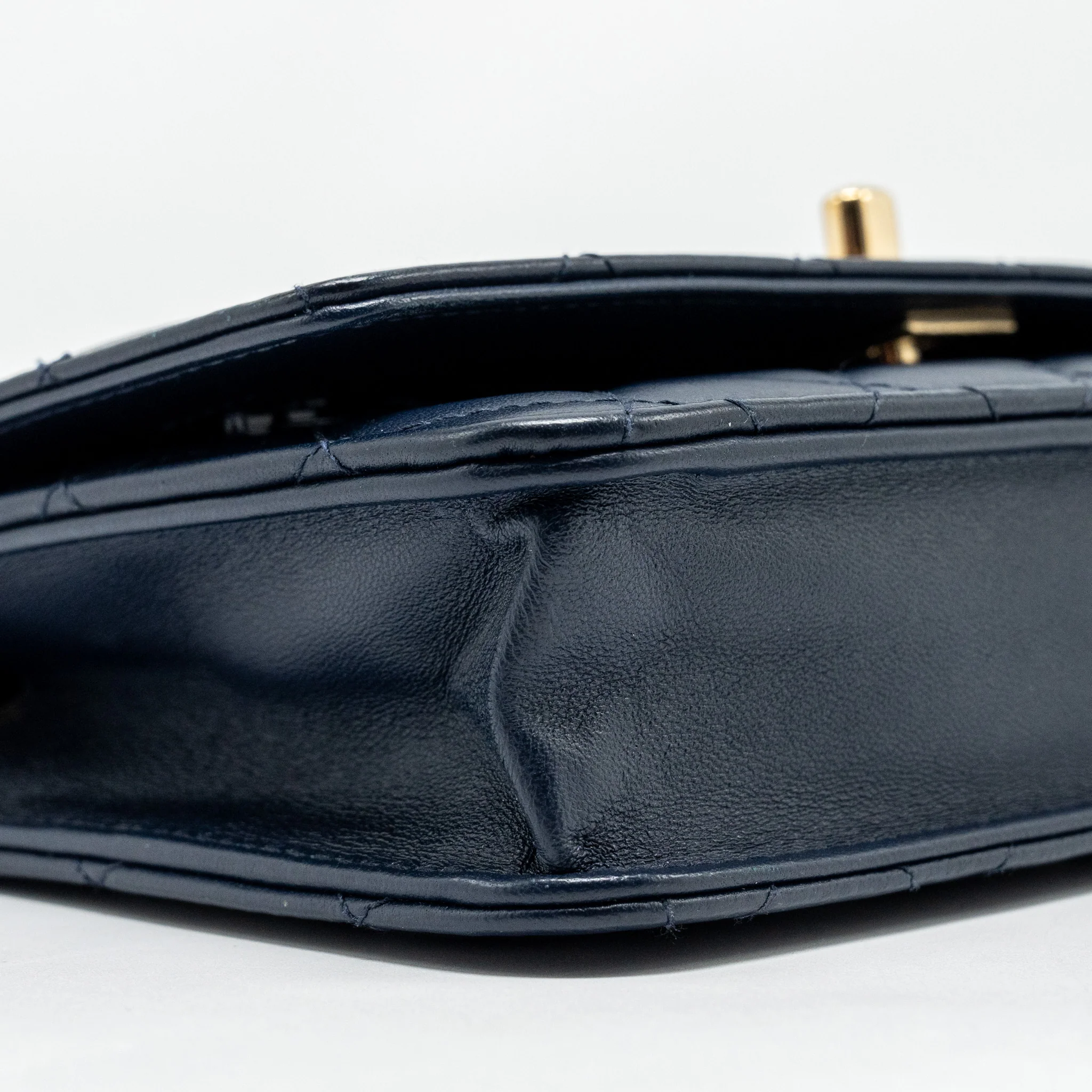 Chanel Trendy CC Wallet On Chain Lambskin Navy LGHW - Image 6