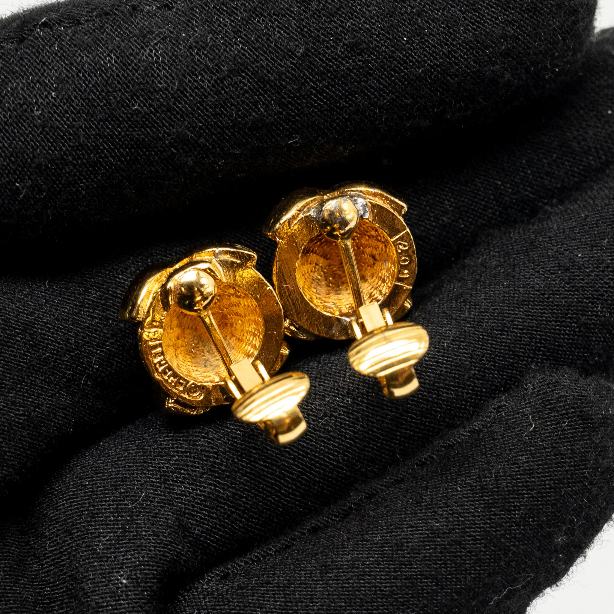 Chanel Vintage CC Logo Ear Clips Gold Tone - Image 3