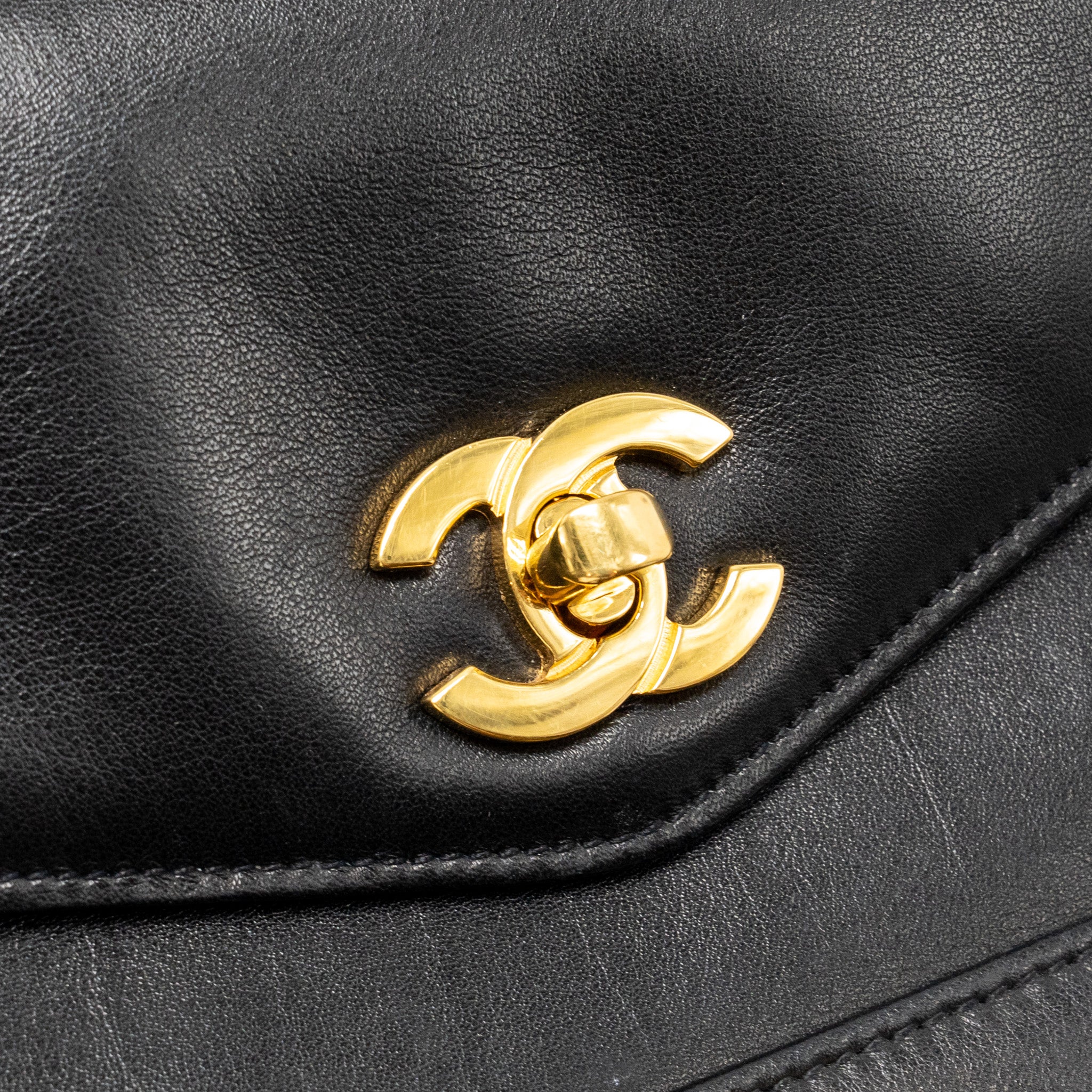 Chanel Vintage CC Logo Flap Belt Bag Smooth Calfskin Black GHW - Image 13