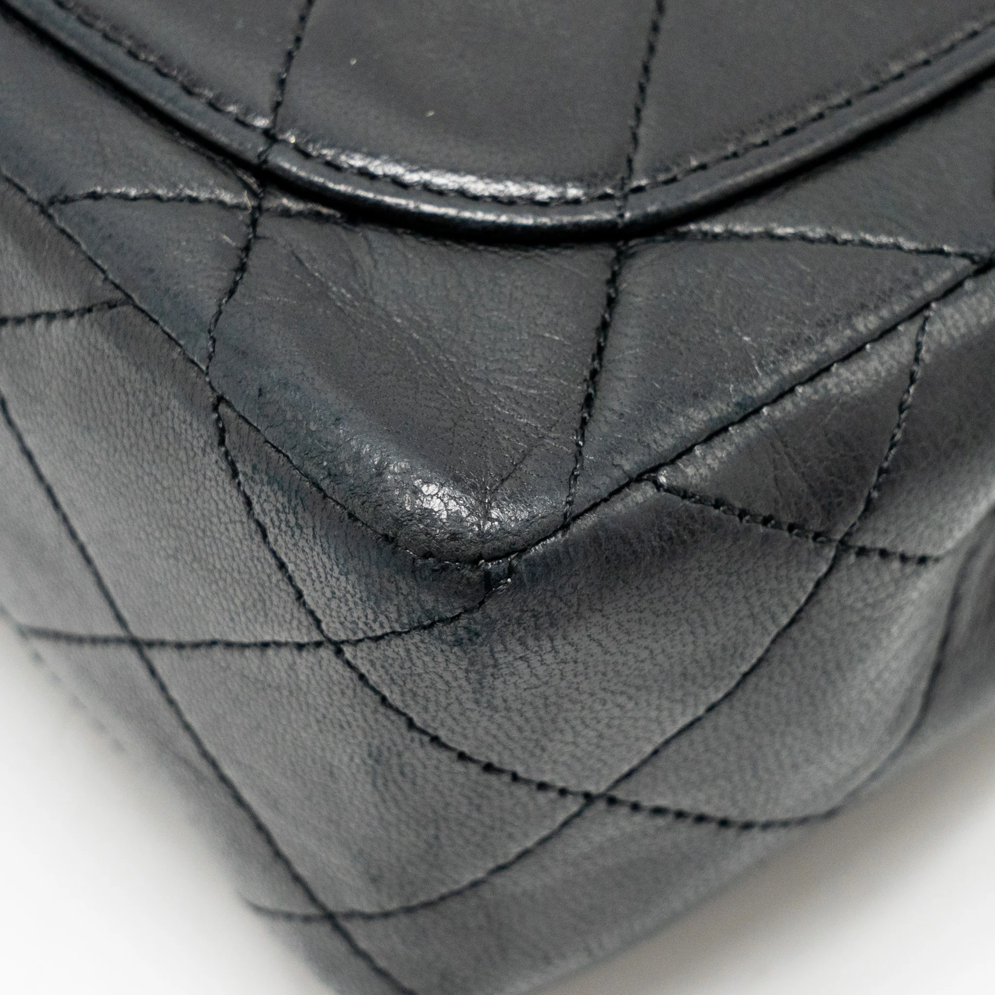 Chanel Vintage mini square flap bag lambskin black / red GHW - Image 10