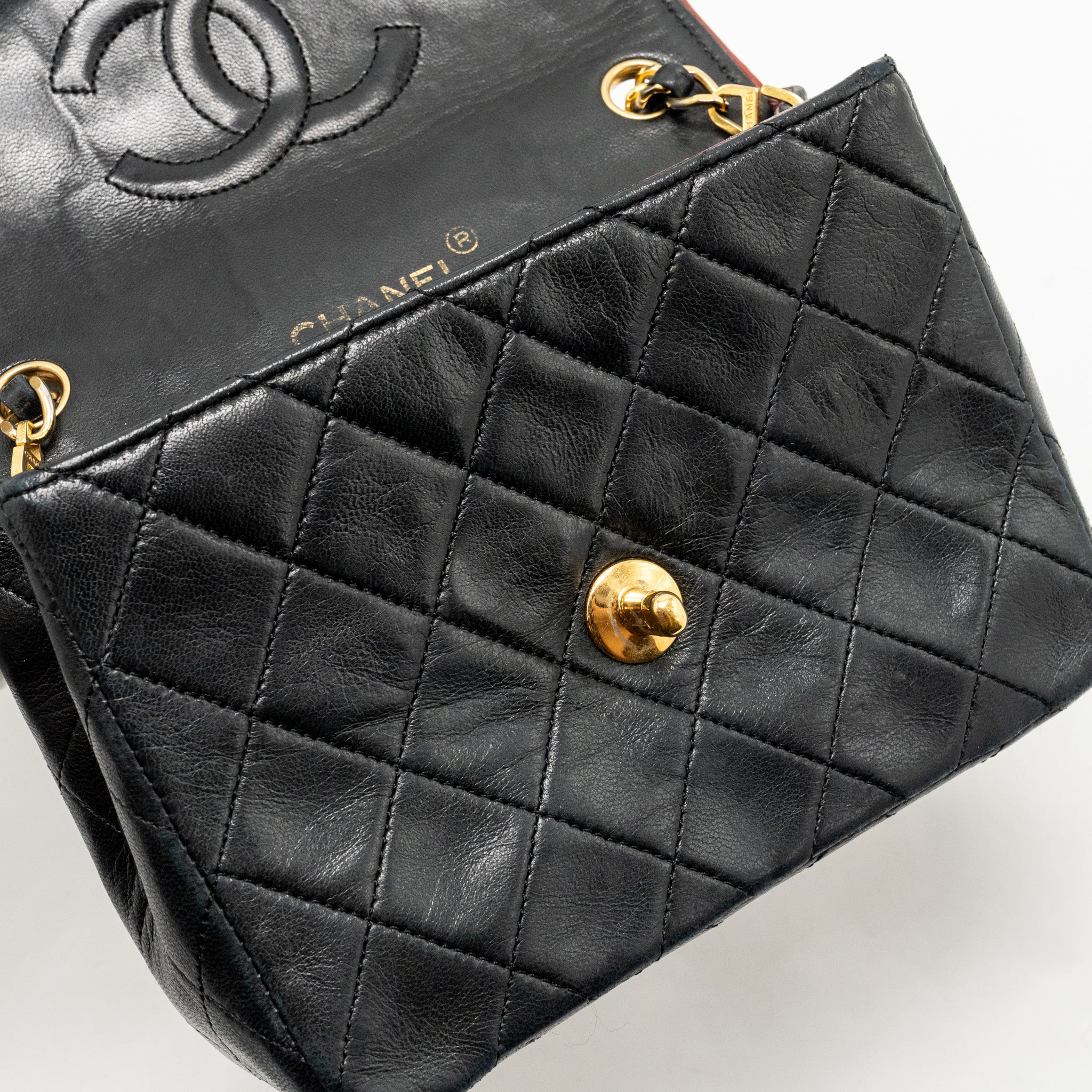 Chanel Vintage mini square flap bag lambskin black / red GHW - Image 14