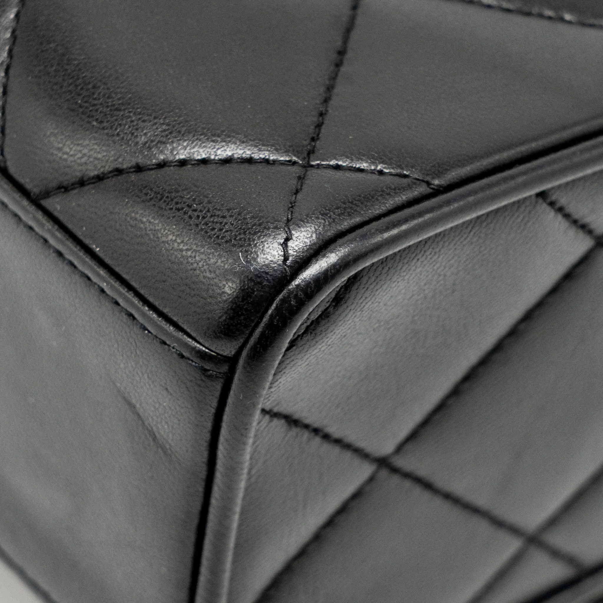 Chanel Vintage Quilted CC Flap Bag Lambskin Black GHW - Image 11