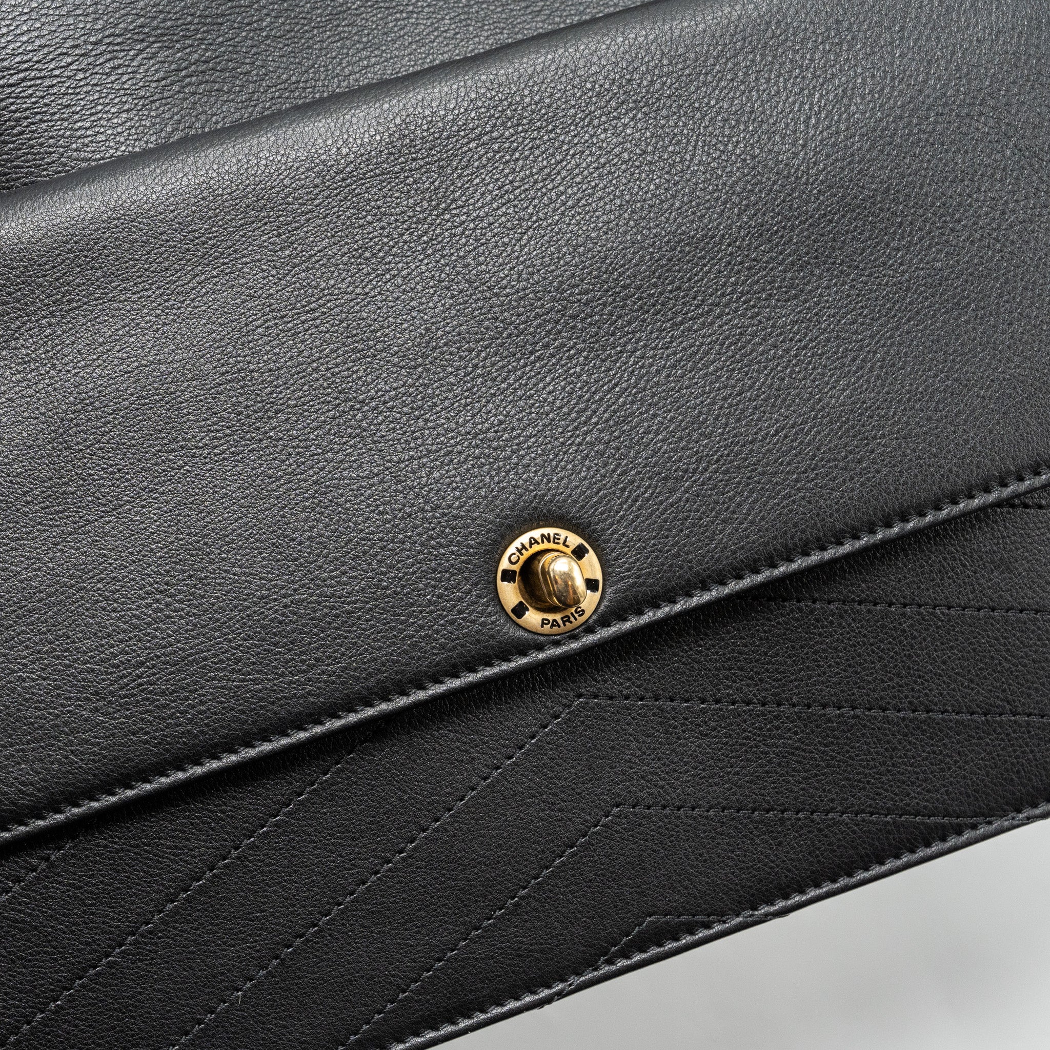 Chanel Voyage Chevron Clutch Calfskin Black GHW - Image 14