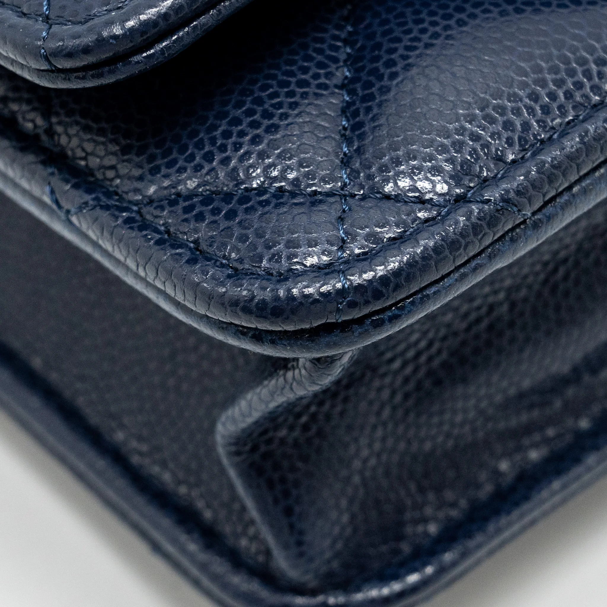 Chanel 22A Twist Your Button Wallet on Chain Caviar Navy GHW (Microchip) - Image 8