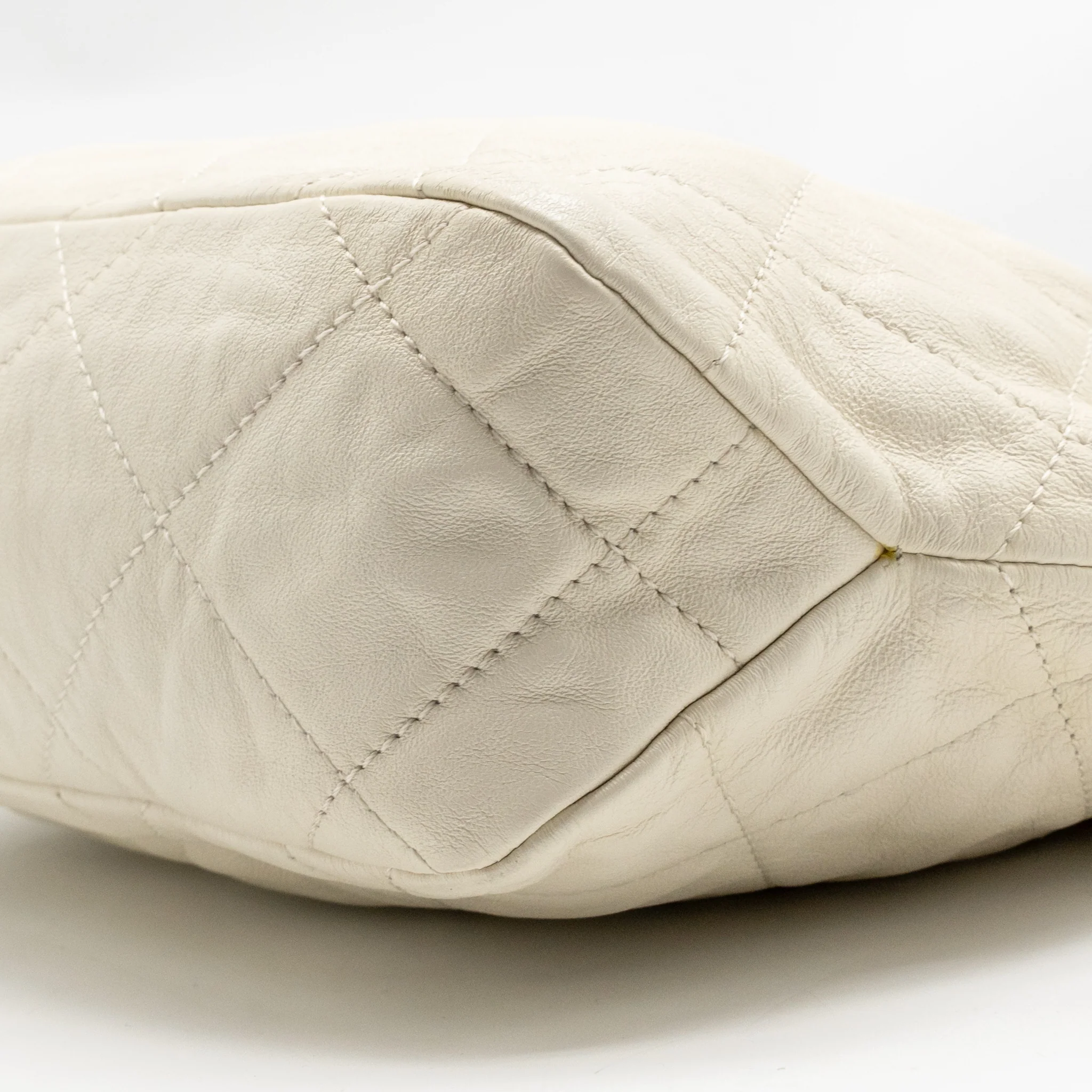 Chanel CC Daily Hobo Bag Calfskin White GHW (Microchip) - Image 8