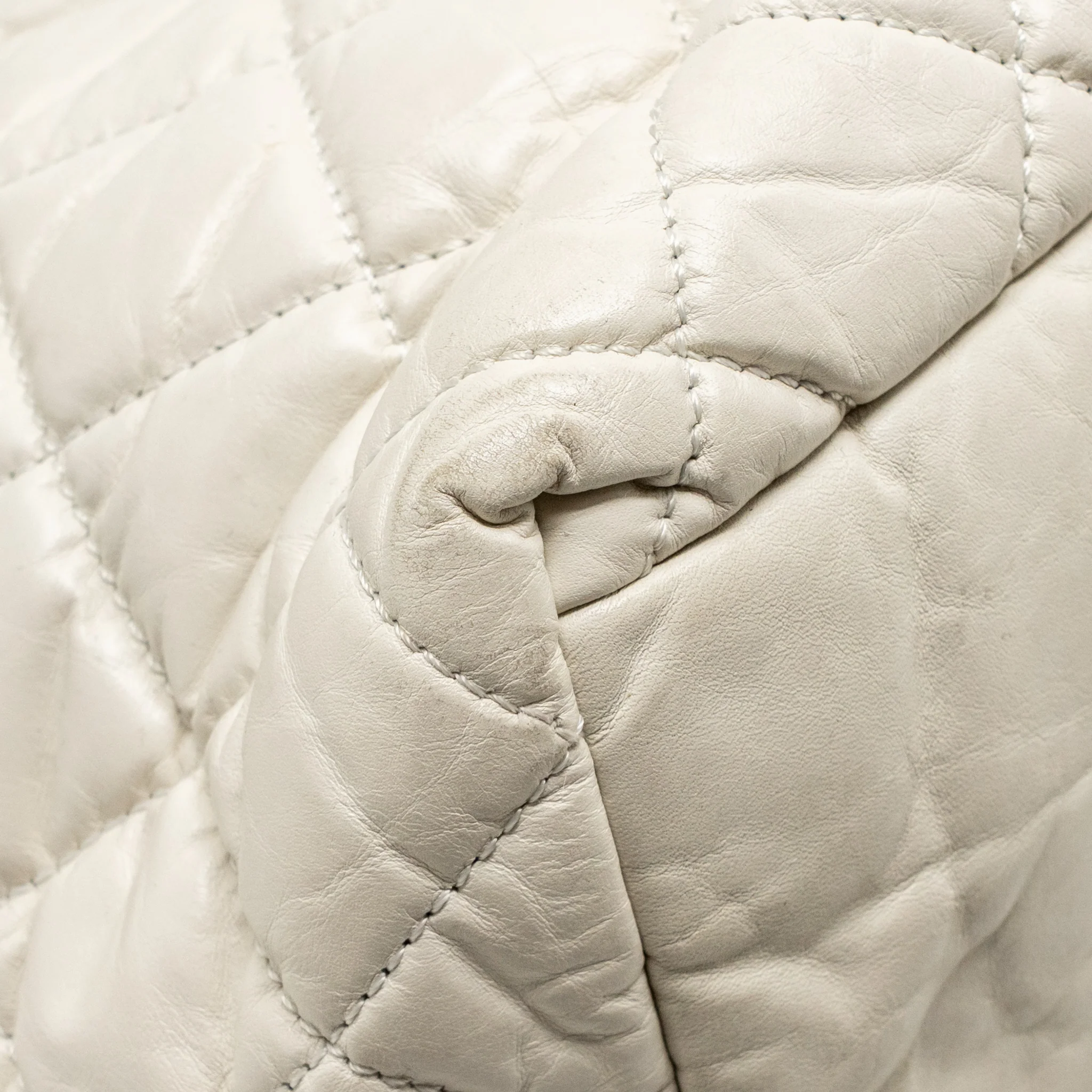 Chanel cocoon travel tote bag calfskin white SHW - Image 11