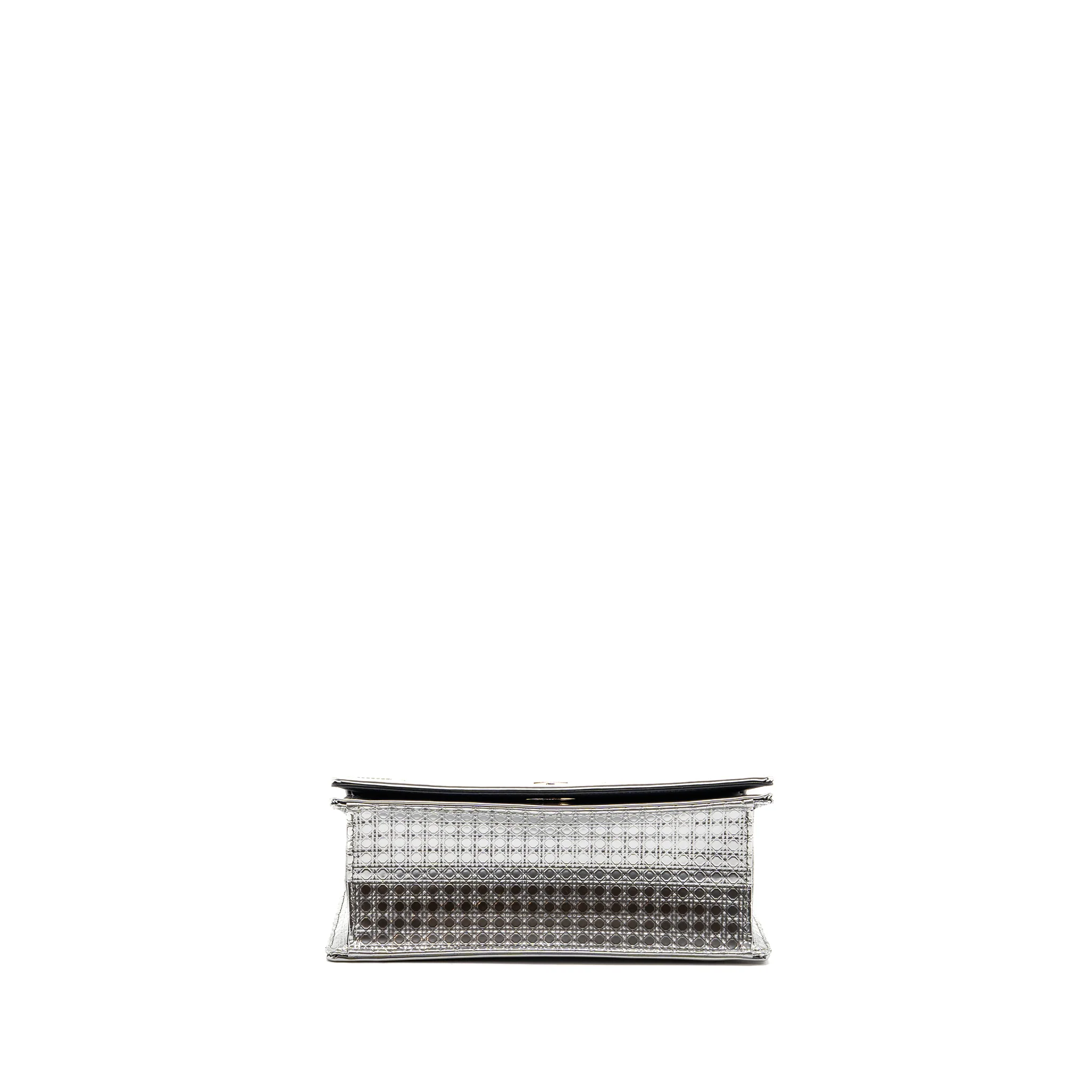 Dior Diorama small calfskin metallic silver LGHW - Image 6