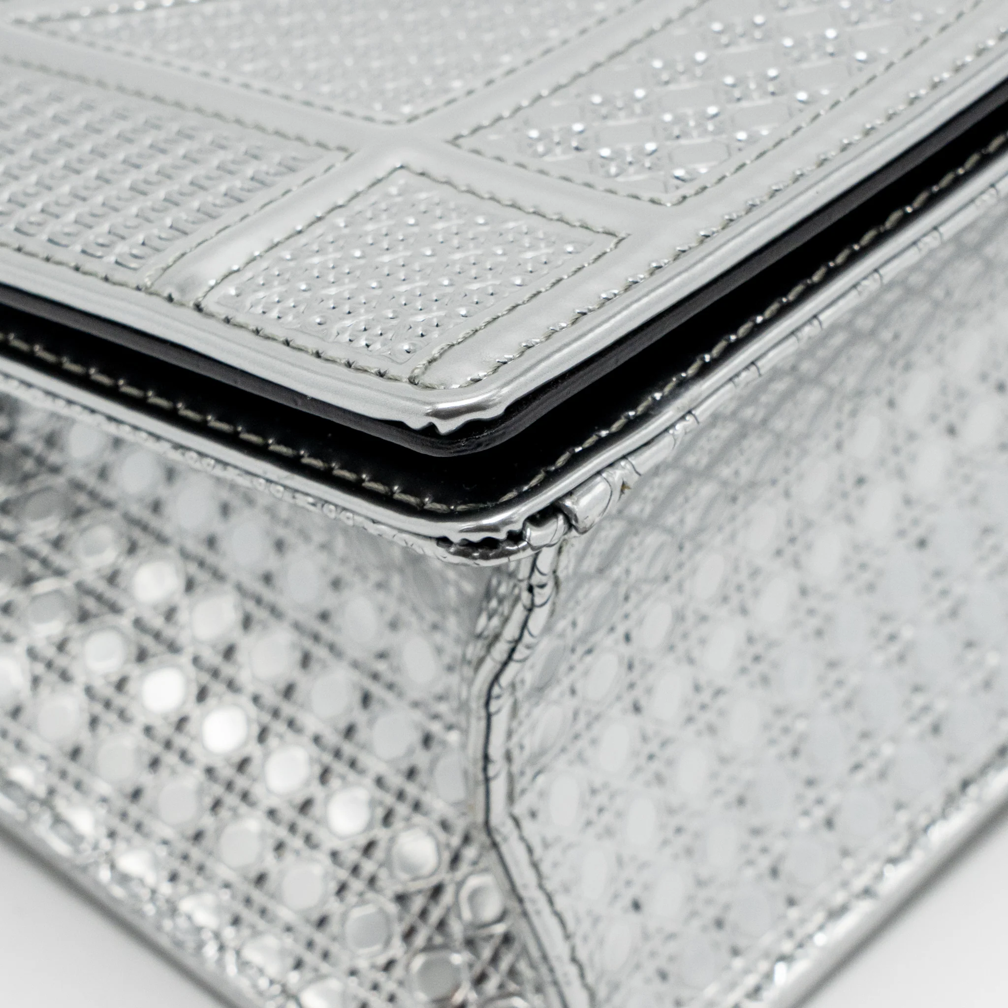 Dior Diorama small calfskin metallic silver LGHW - Image 7