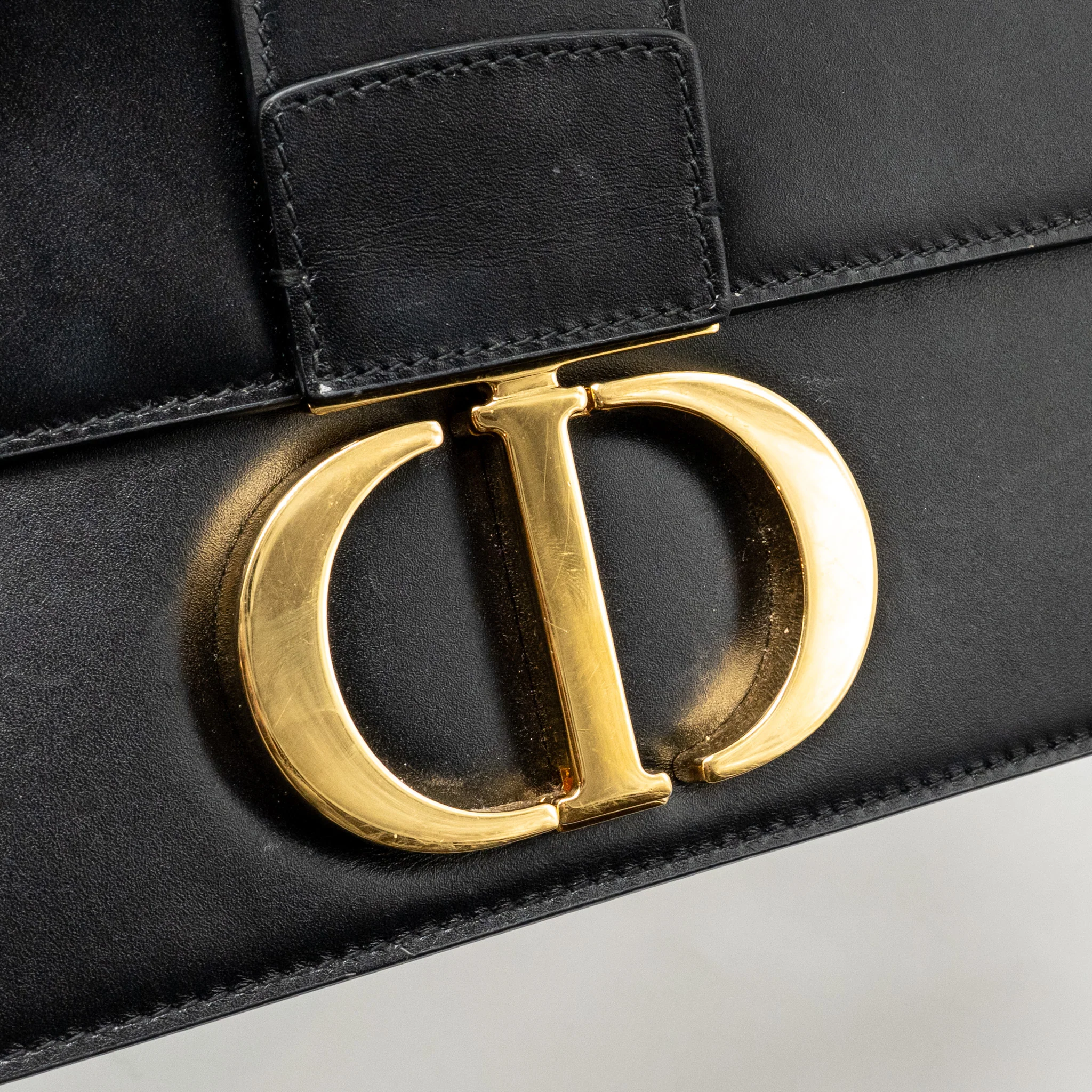 Dior Medium 30 Montaigne Flap Bag Calfskin Black GHW - Image 13