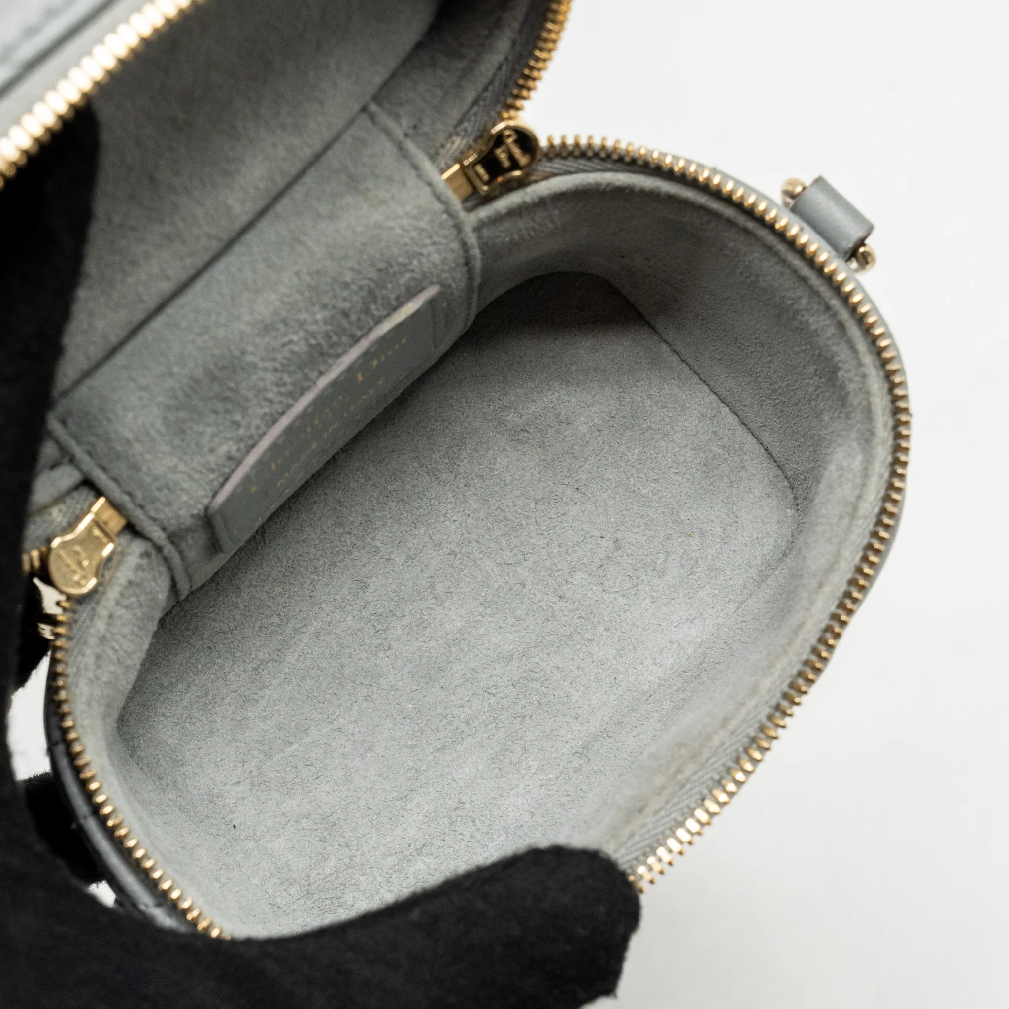 Dior micro lady dior vanity case Lambskin blue LGHW - Image 14