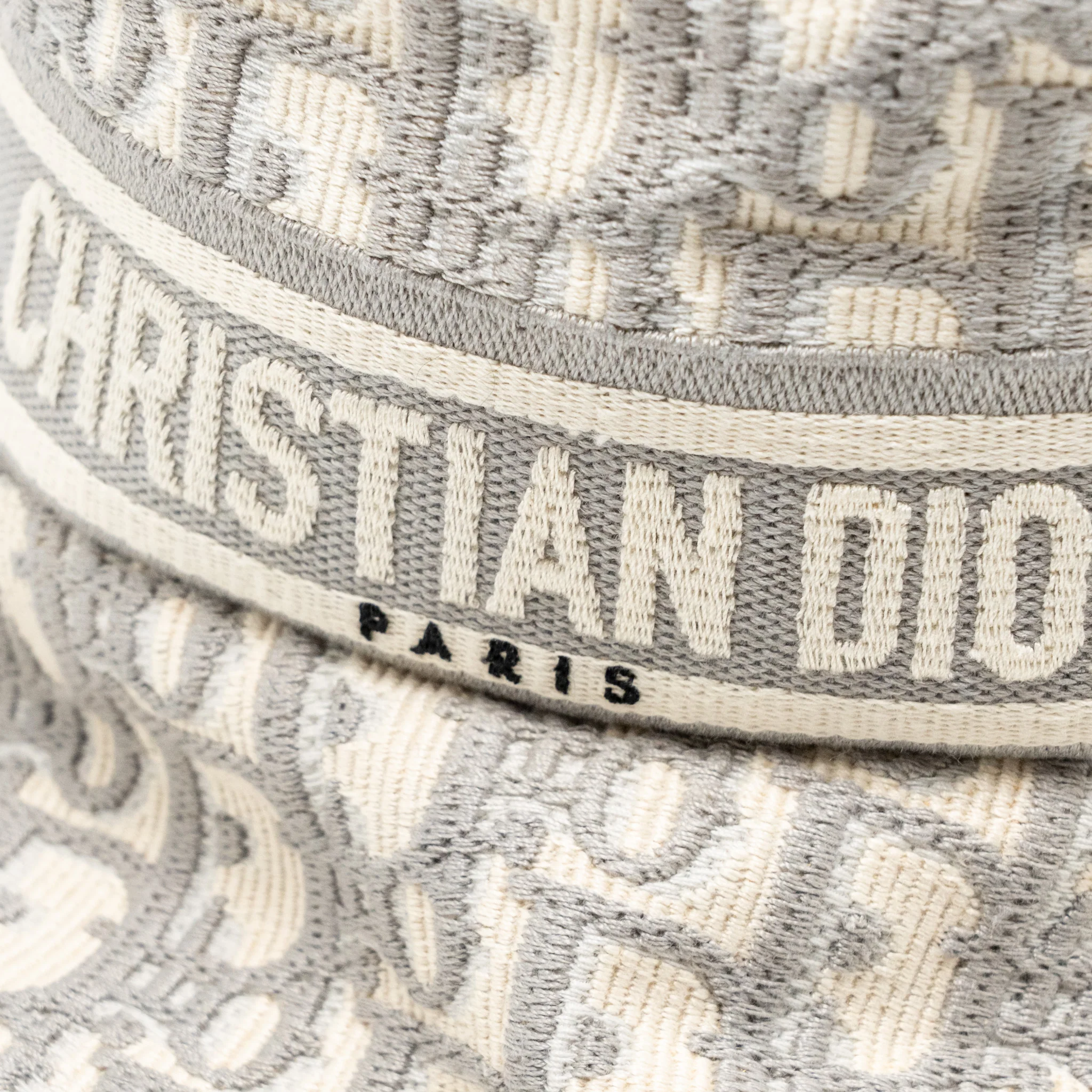Dior Size 58 Oblique Small Brim Bucket Hat Cotton White/Gray - Image 5