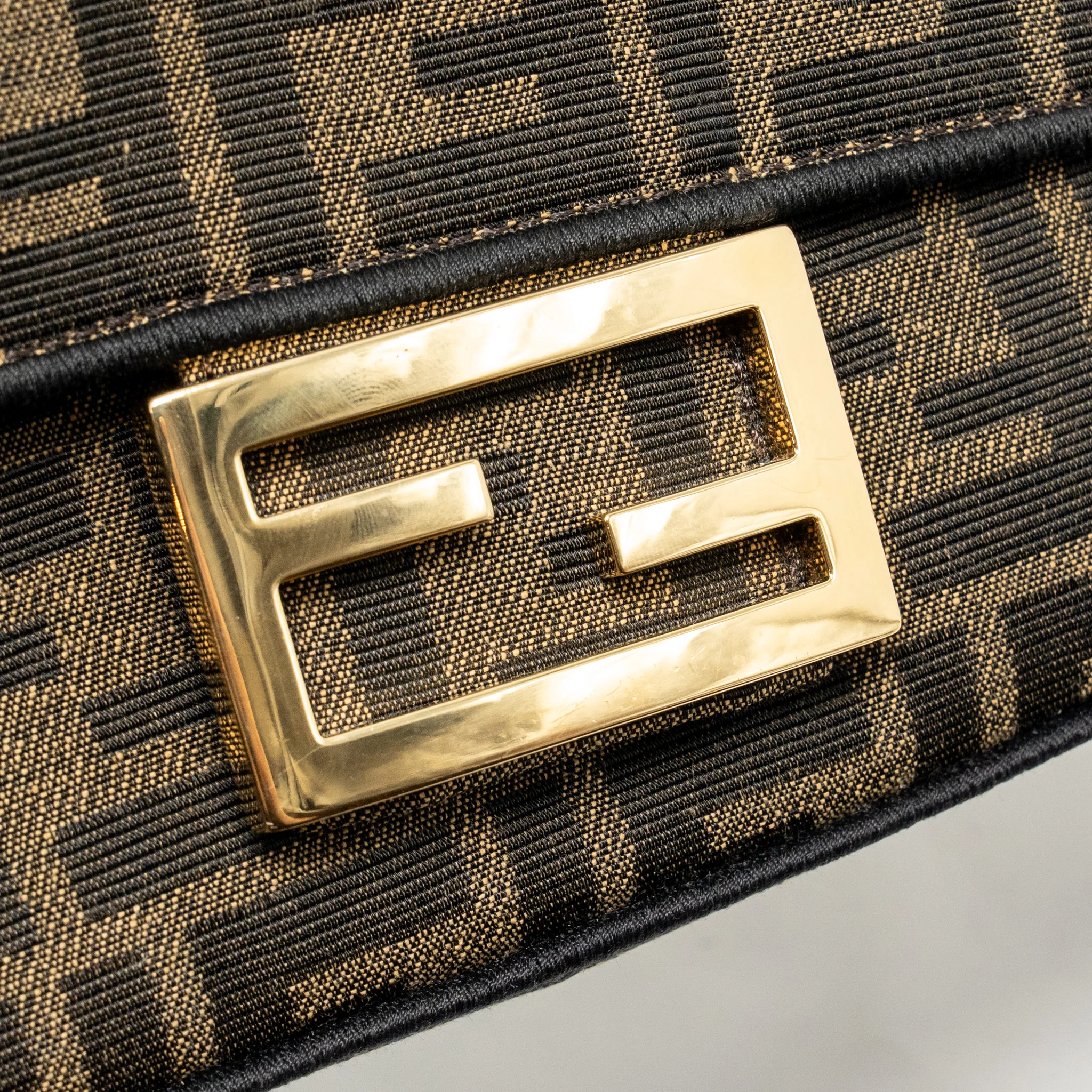 Fendi Mini Baguette shoulder bag FF jacquard canvas brown GHW - Image 12