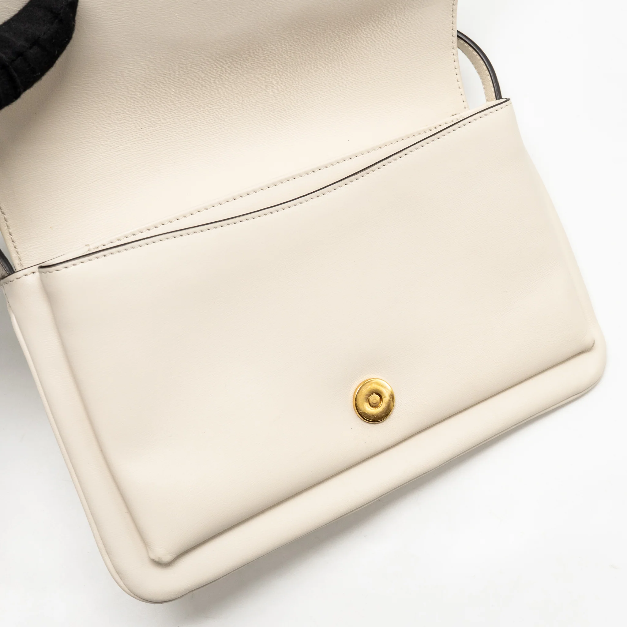 Gucci Small Arli Flap Bag Calfskin White GHW - Image 11