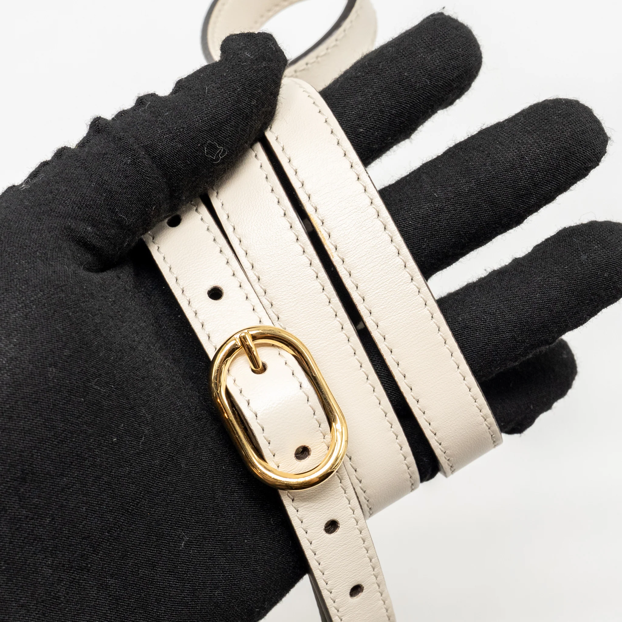 Gucci Small Arli Flap Bag Calfskin White GHW - Image 17