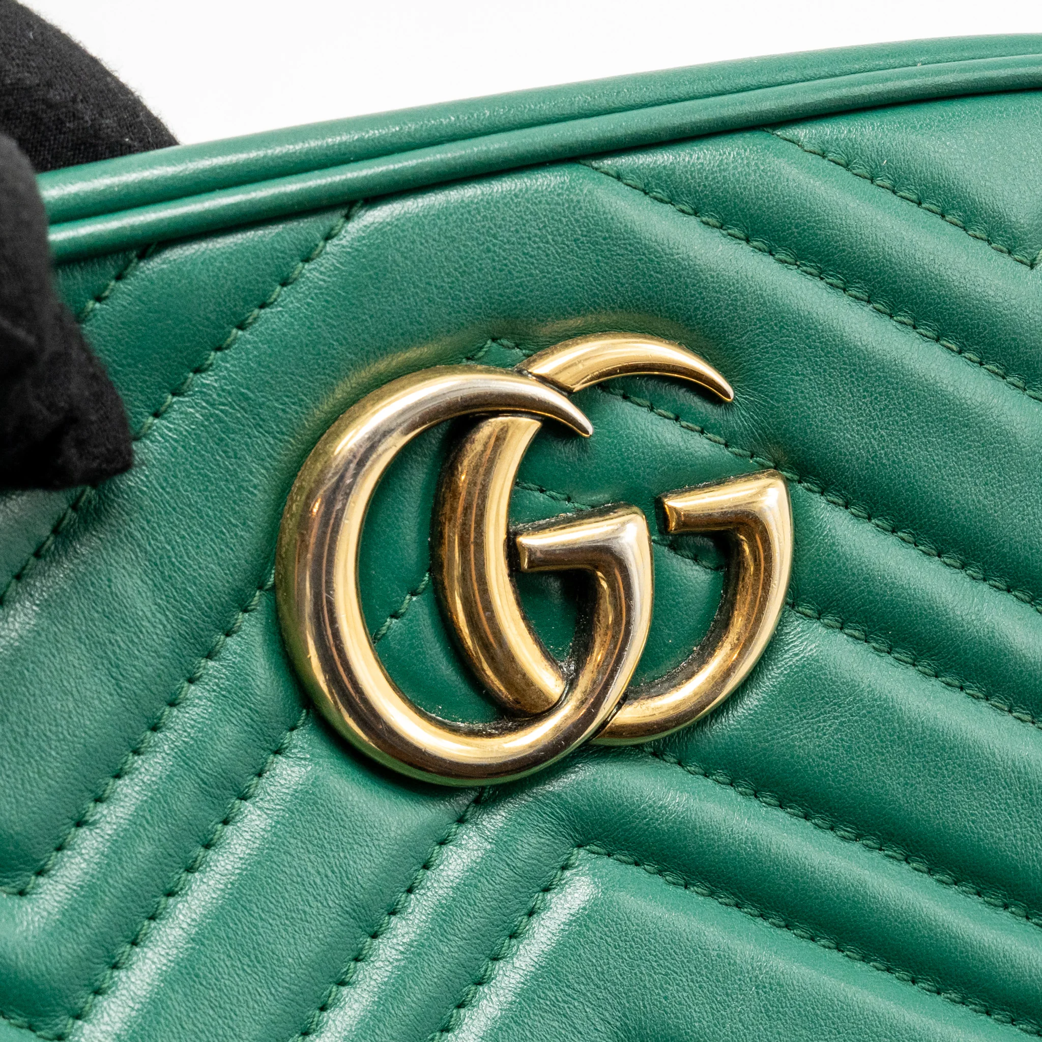 GUCCI Small GG Marmont Crossbody Camera Bag Calfskin Green GHW - Image 12