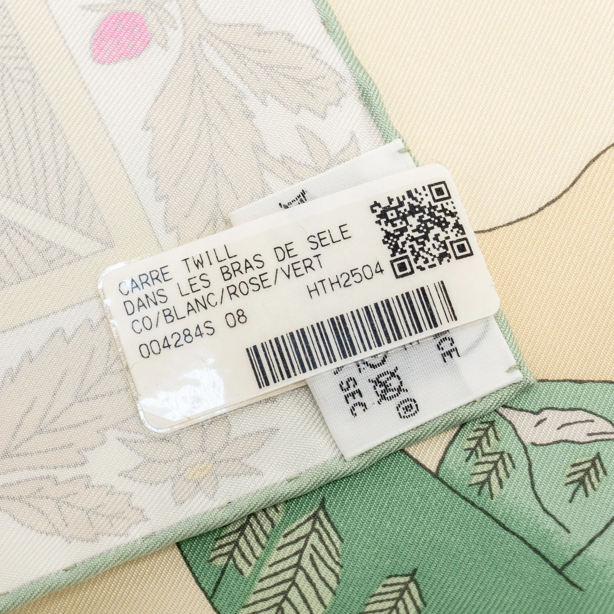 Hemes 90cm Silk Scarf Dans Les Bras de Selene Blanc/ Rose/ Vert - Image 5