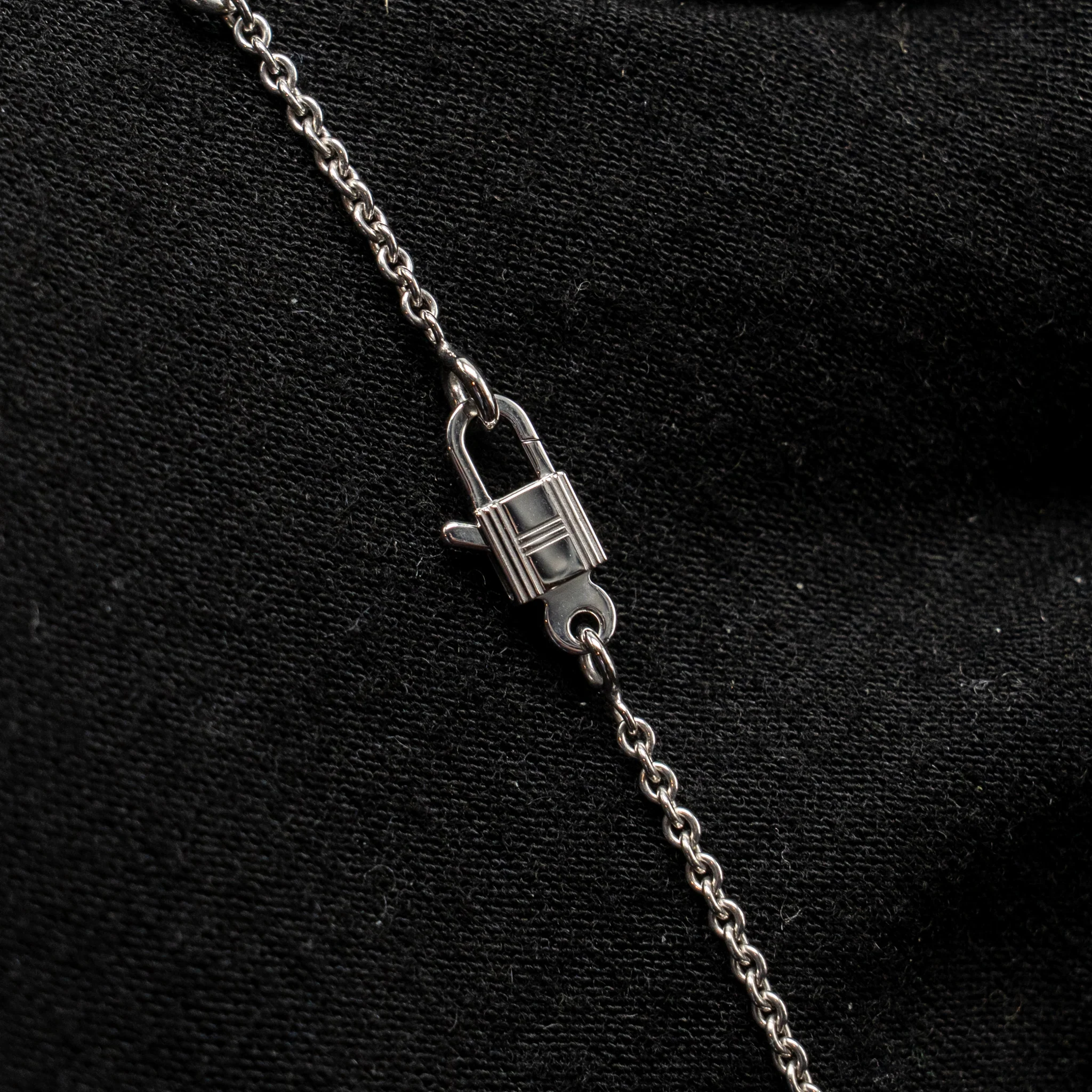 Hermes constance amulette pendant white gold with diamonds - Image 7