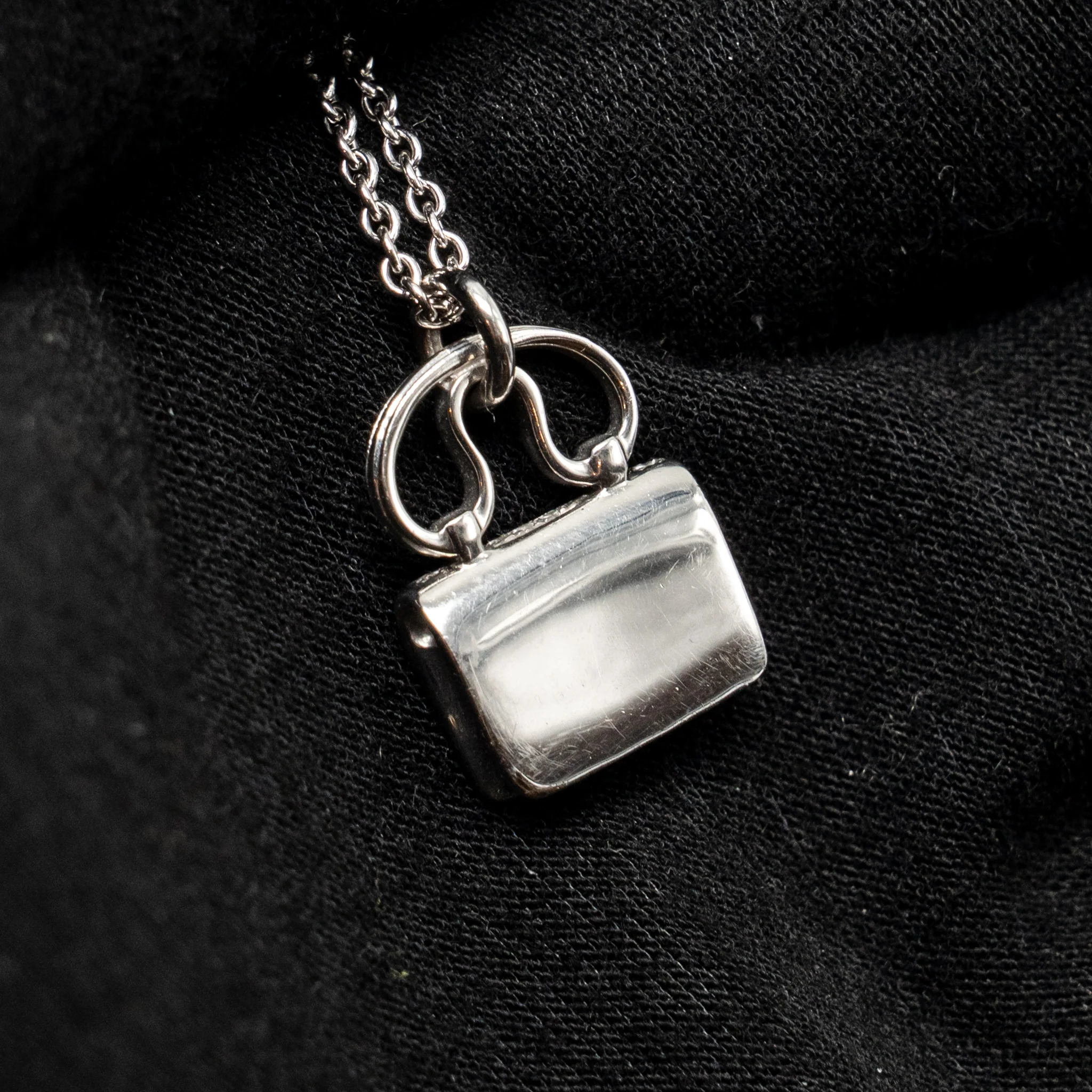 Hermes Constance pendant white gold with diamonds - Image 5