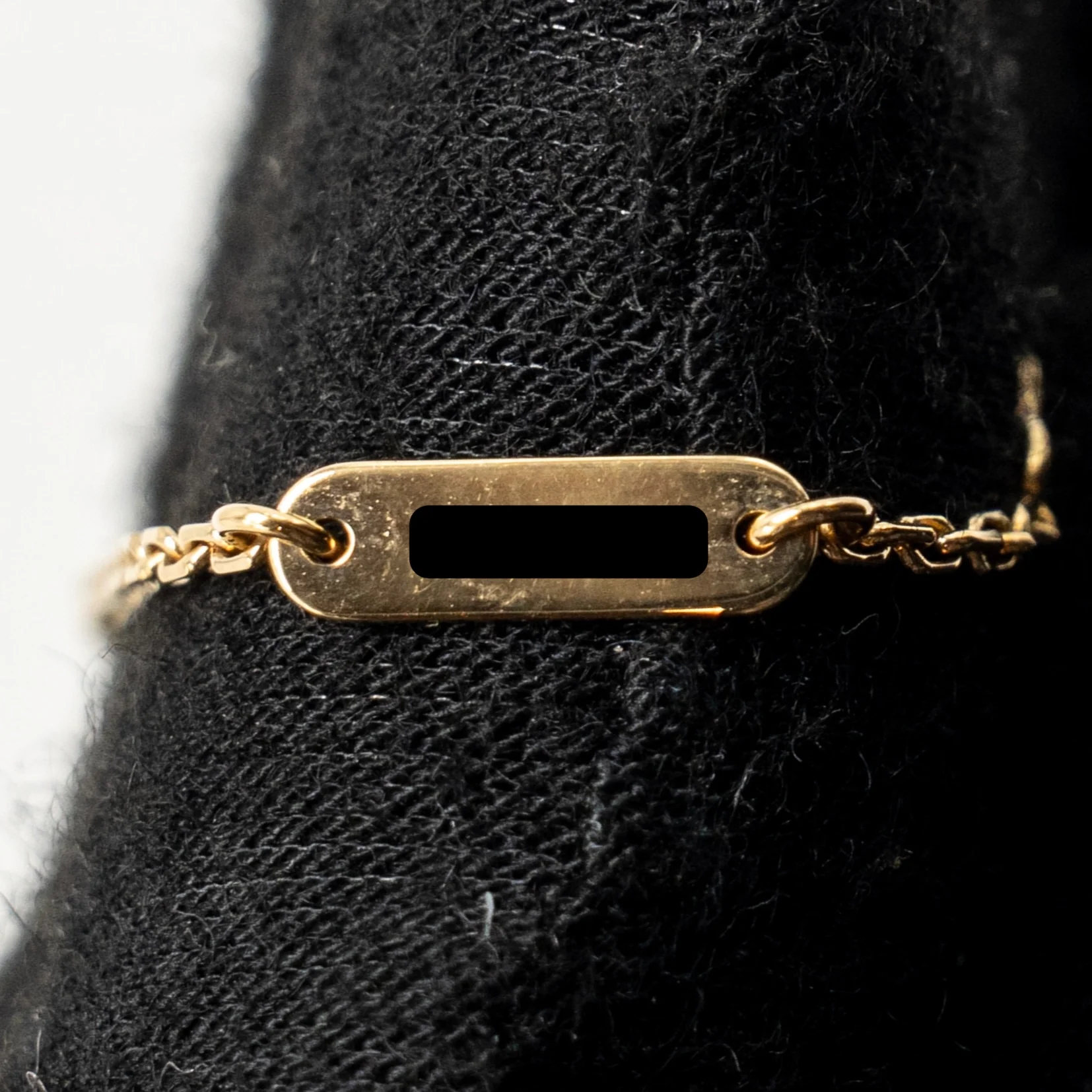 Van Cleef &Arpels Alhambra pendant onyx yellow gold - Image 5